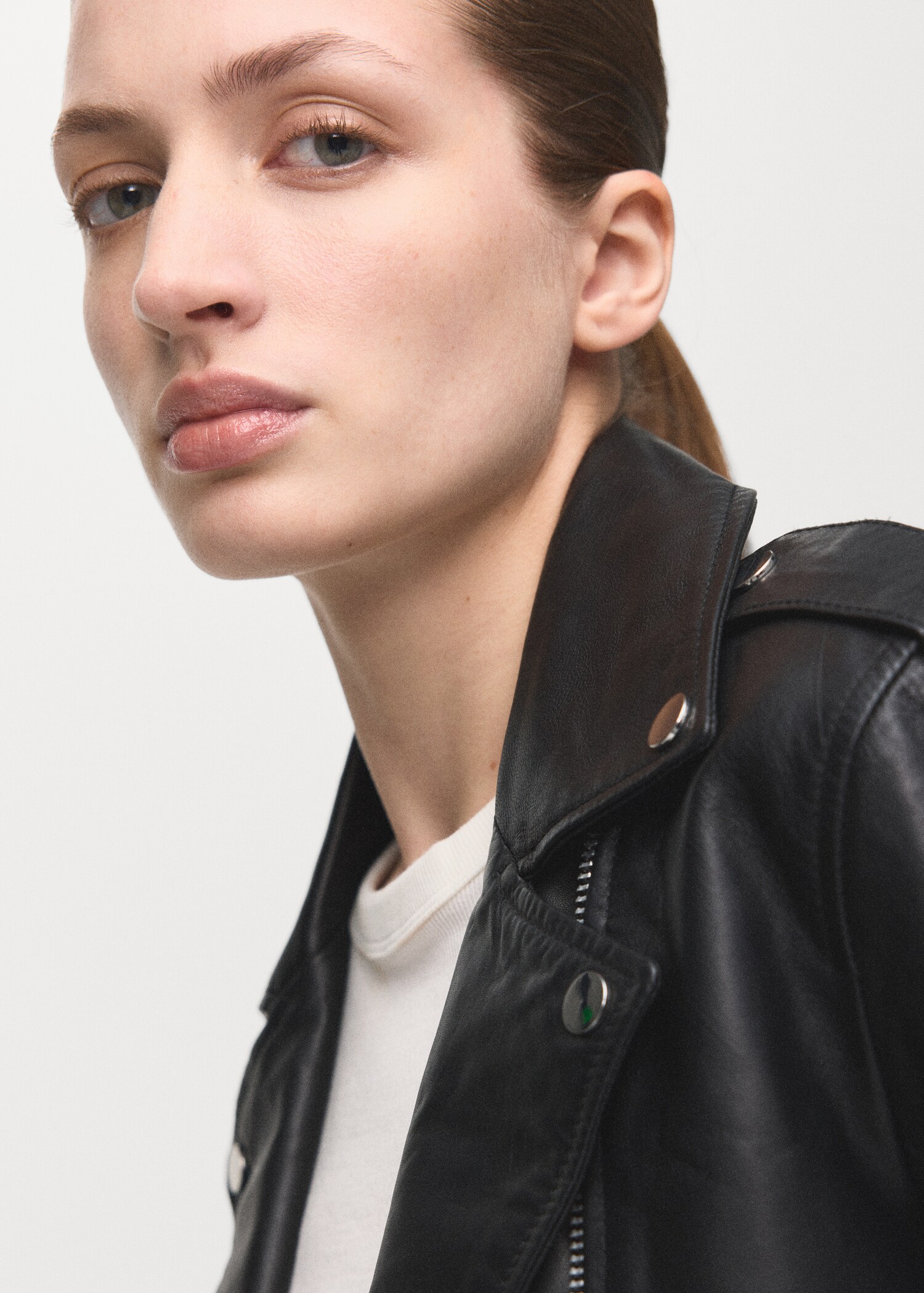 Leather biker jacket - Details of the article 1