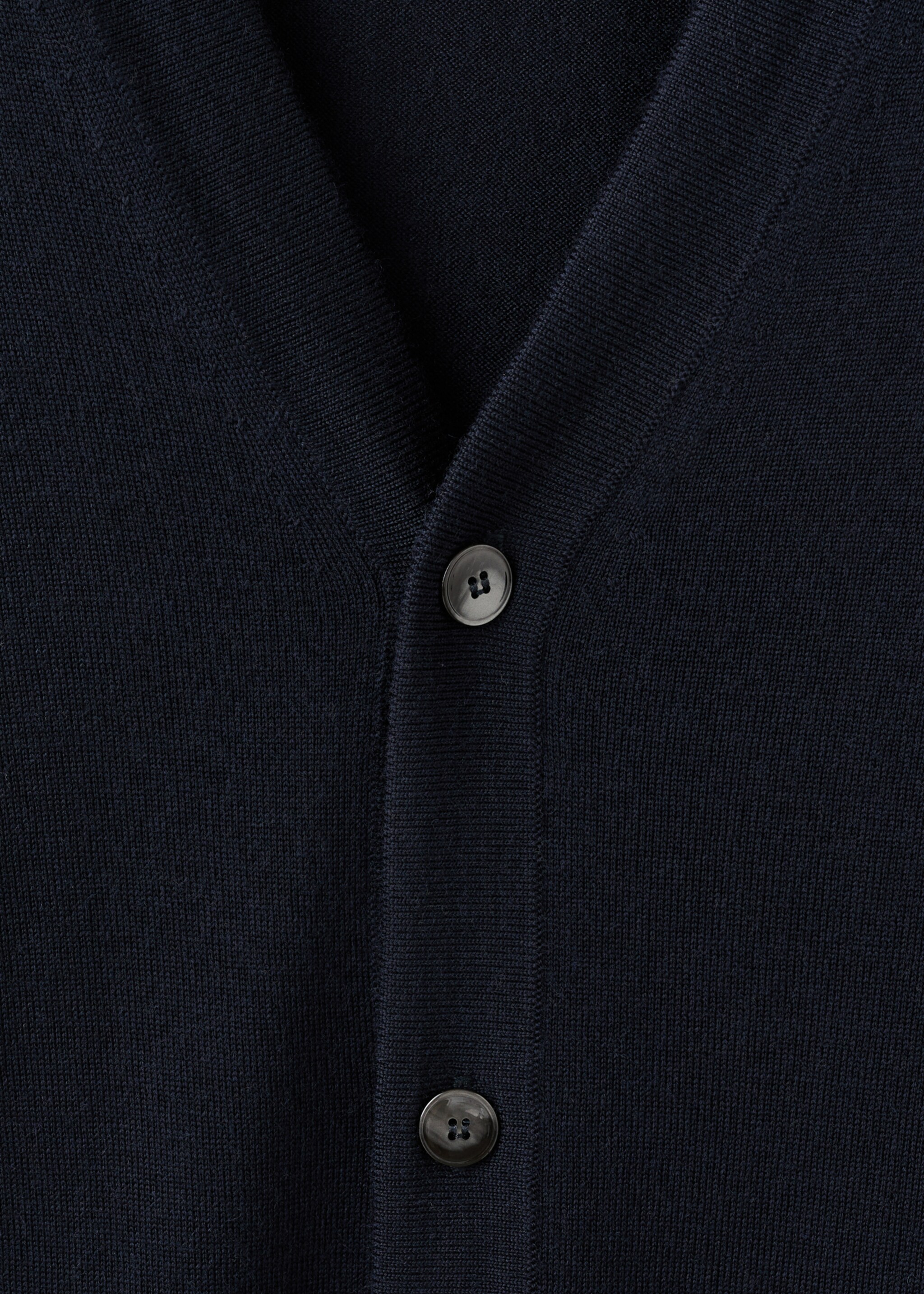 100% merino wool cardigan - Details of the article 8, Navy. Ref: 27081282-00.