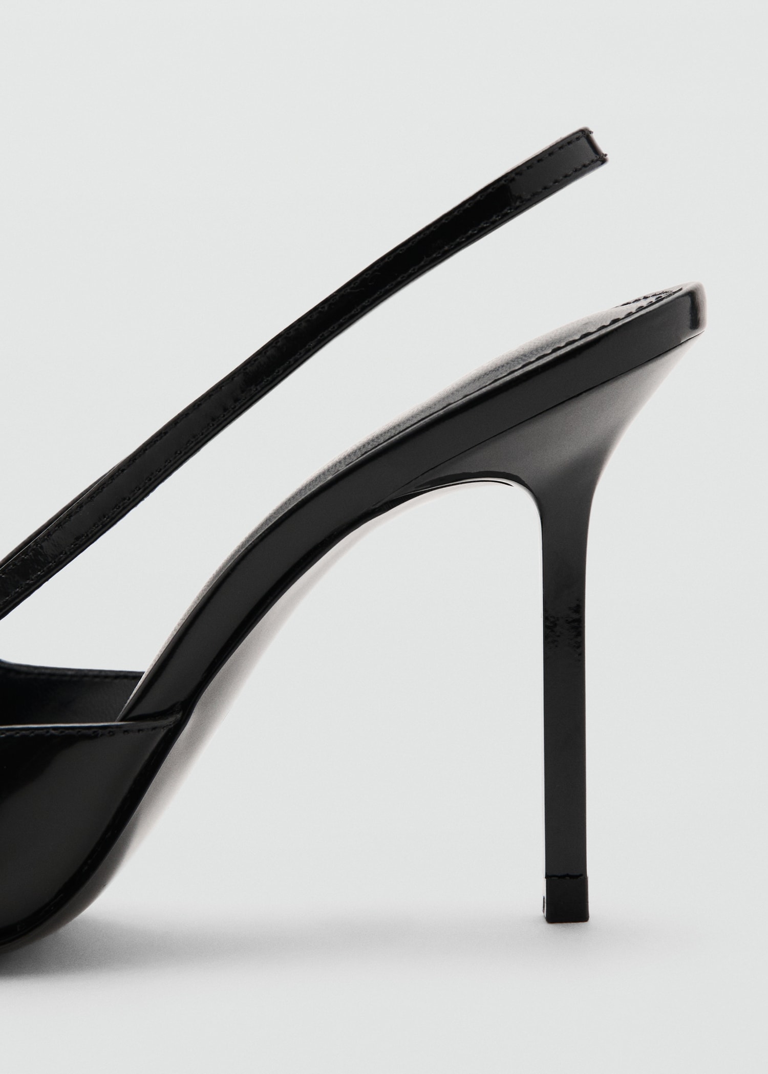 Leather high-heeled shoes with metal toe cap - Details of the article 1