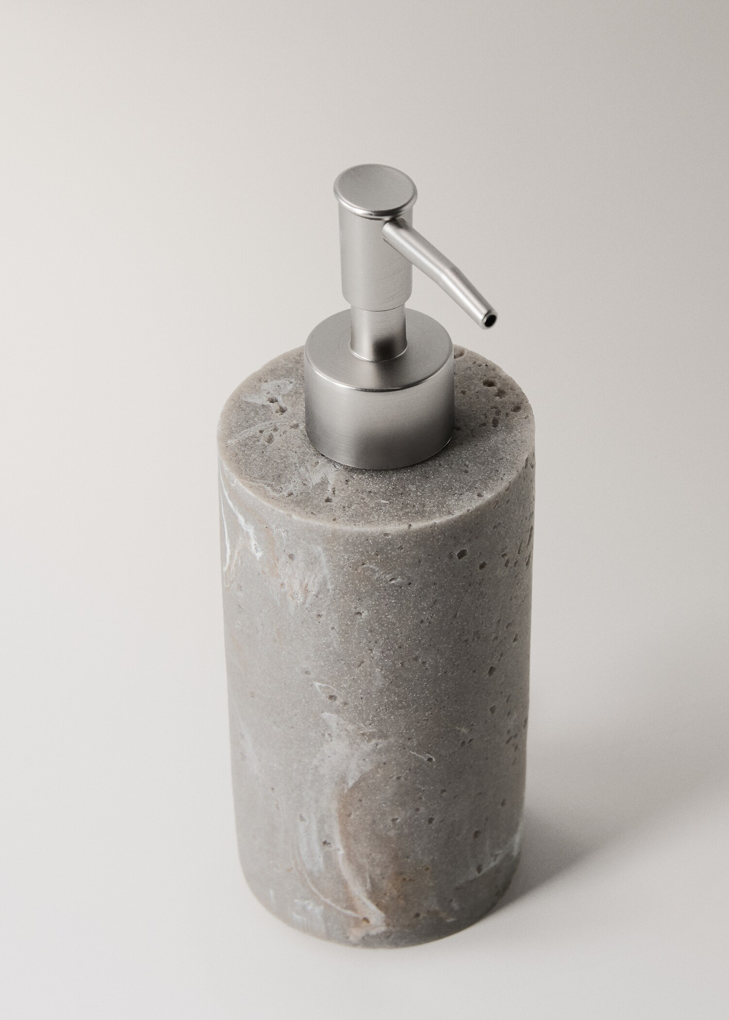 Travertine-effect resin soap dispenser - Details of the article 1