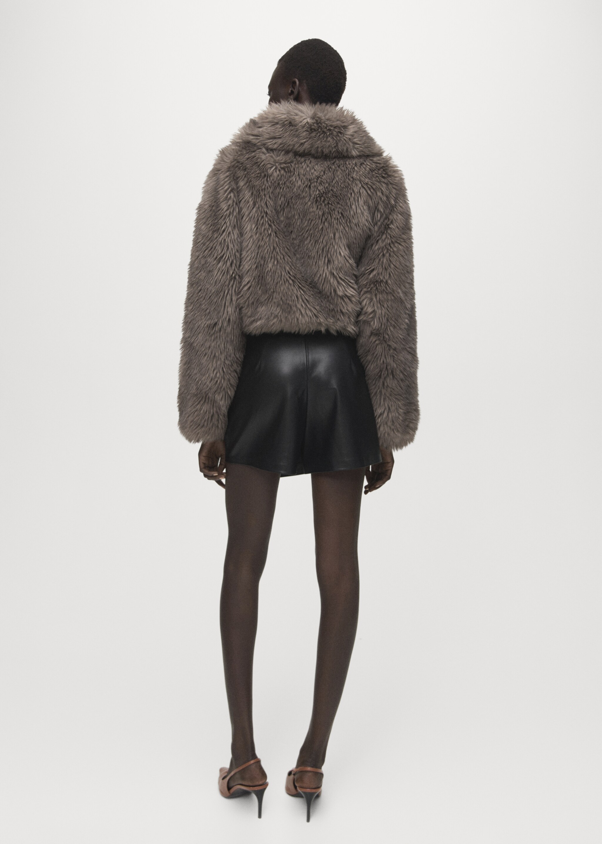 Faux-leather culottes - Reverse of the article, Black. Ref: 27081301-00.