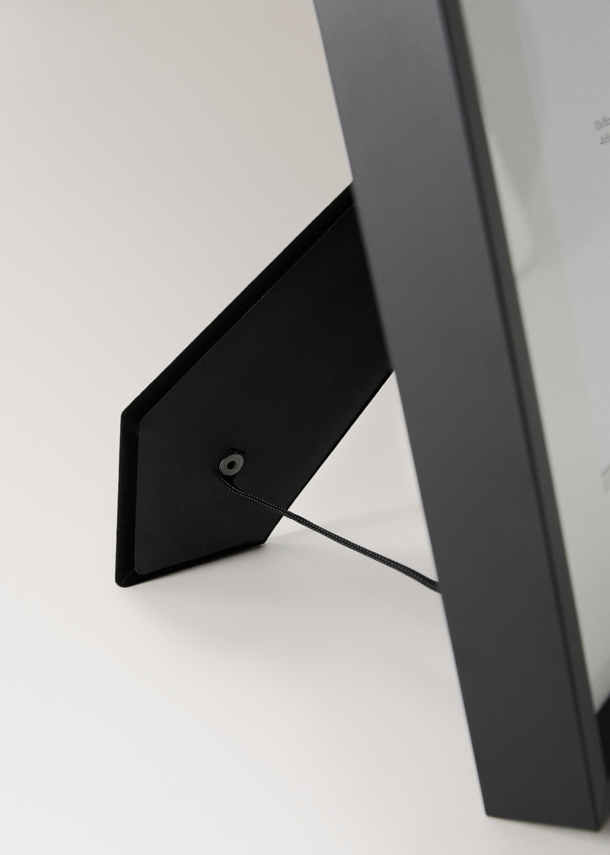 Middelgrote passe-partoutlijst - Detail van het artikel 3, Zwart. Ref: 27081303-00.