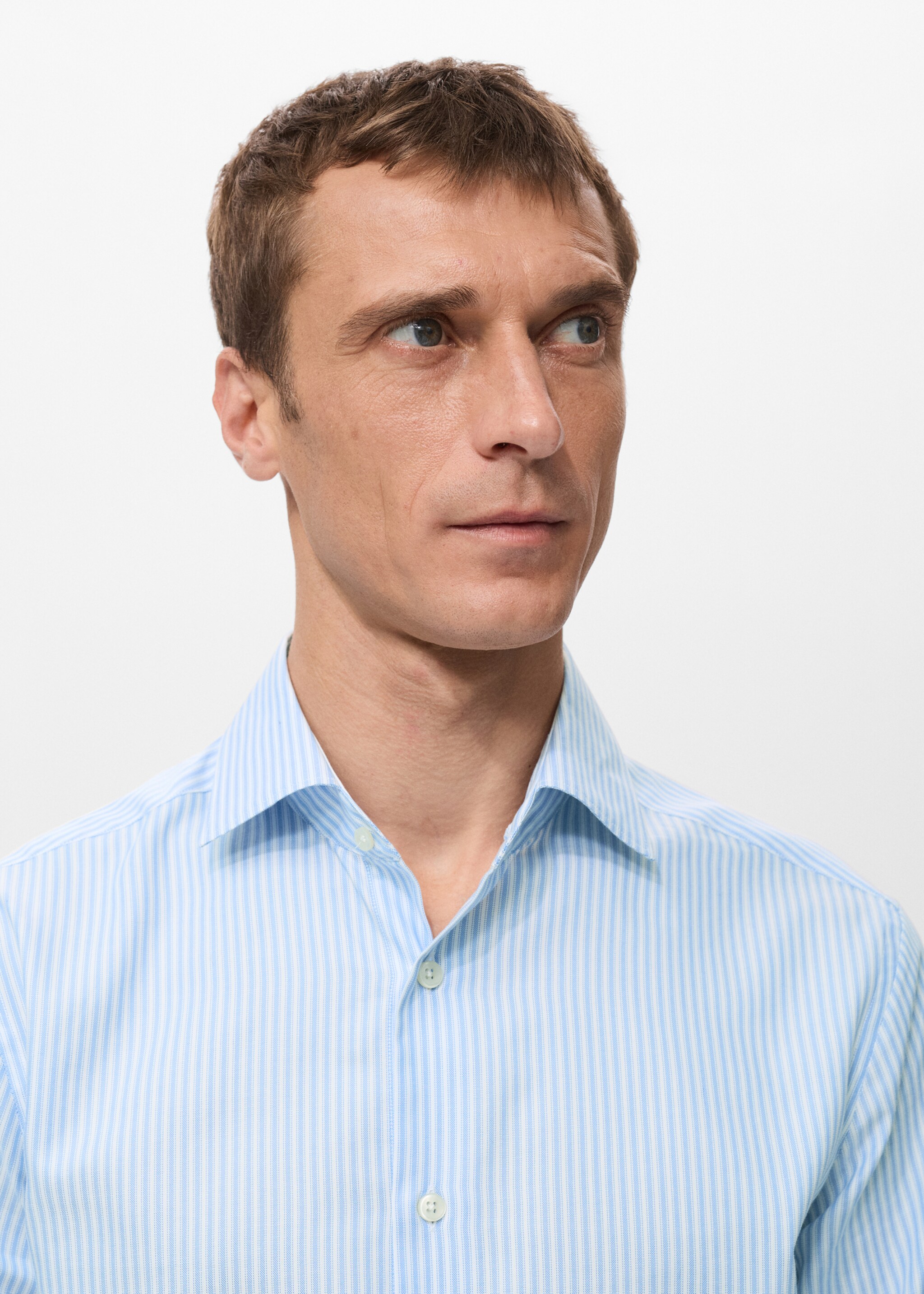 Chemise 100 % coton rayures slim-fit - Détail de l'article 1, Bleu ciel. Ref: 27081313-00.