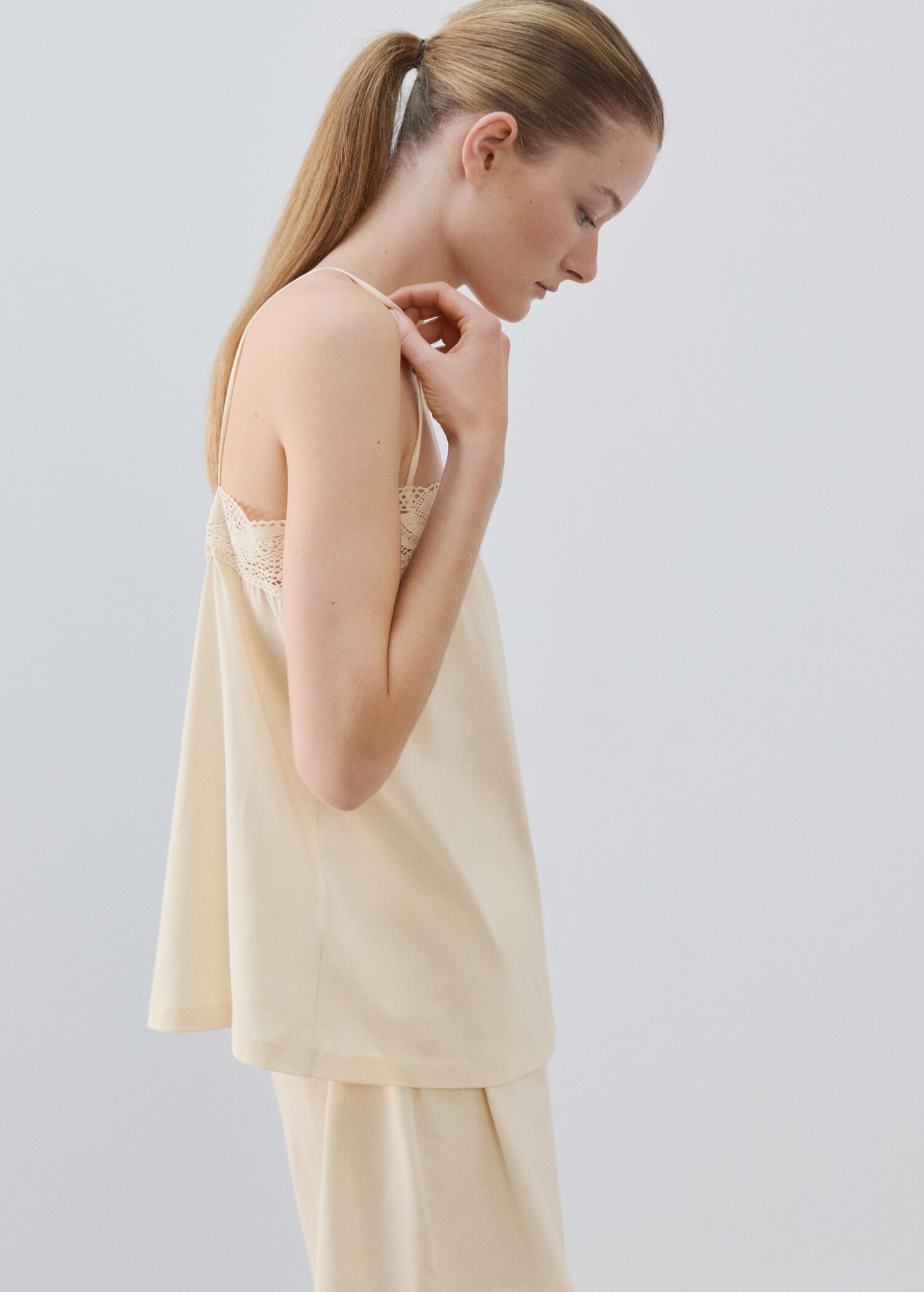 Cotton top with lace straps - Details of the article 2