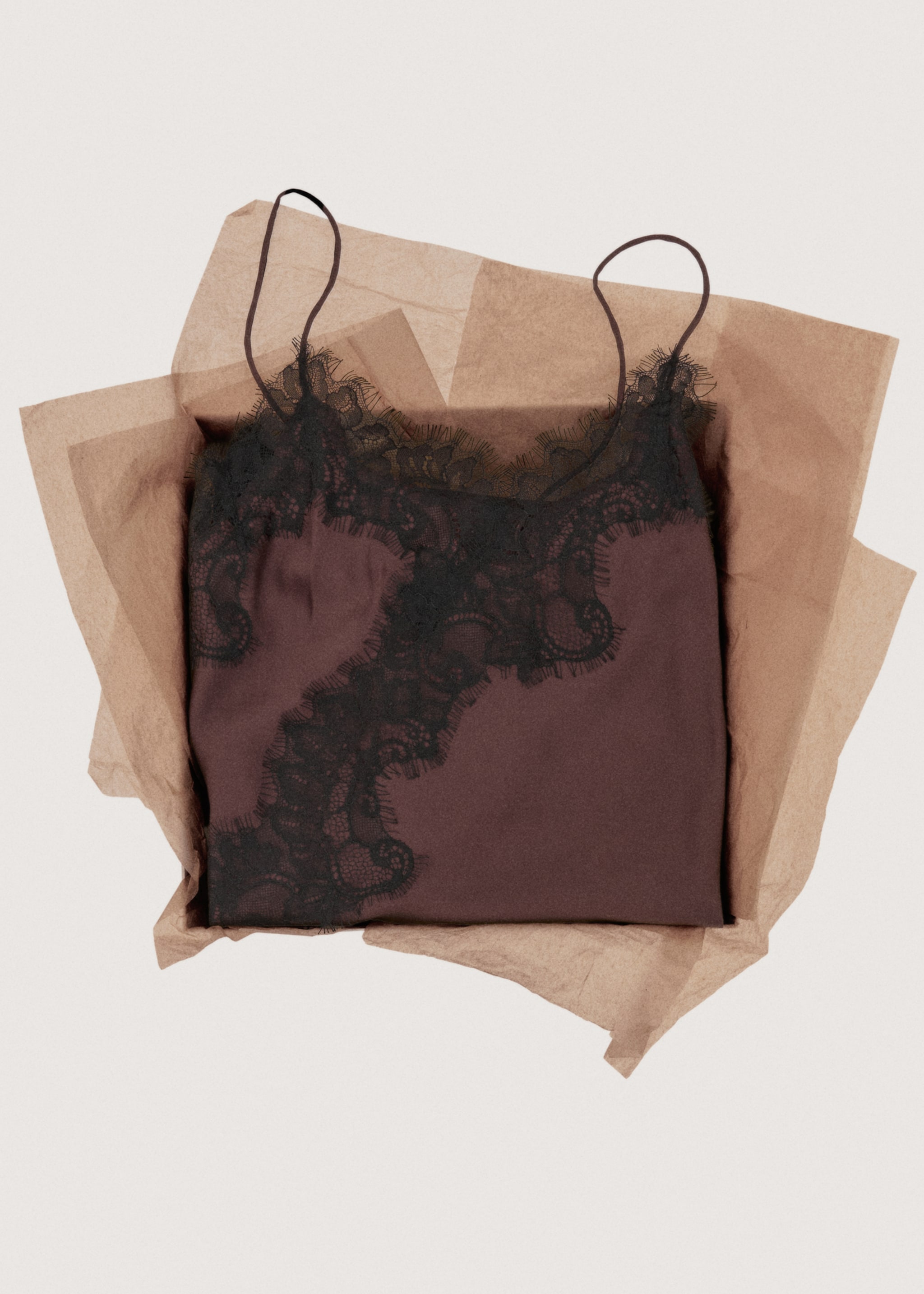 Lace top - Details of the article 7, Burgundy. Ref: 27081326-00.