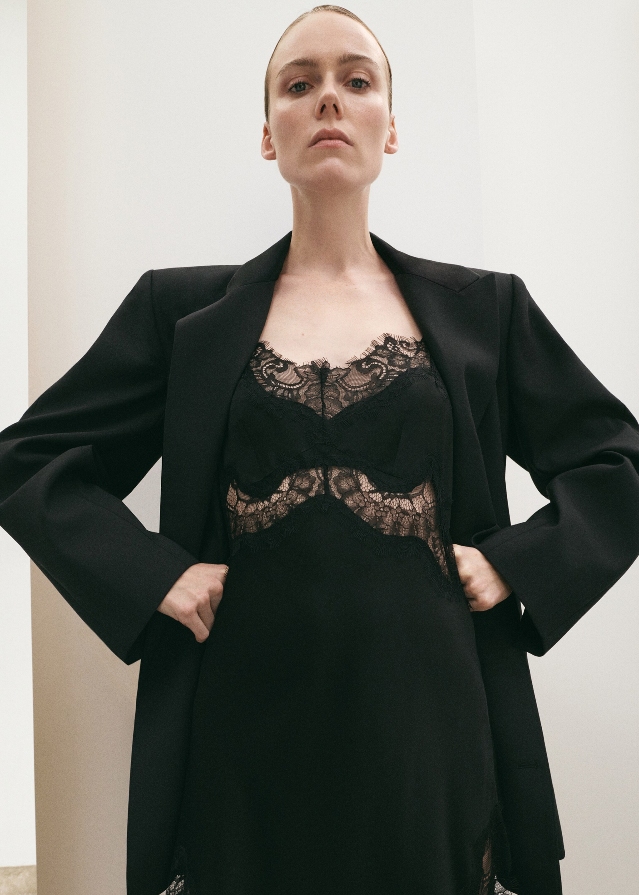 Lace top - Medium plane, Black. Ref: 27081326-00.