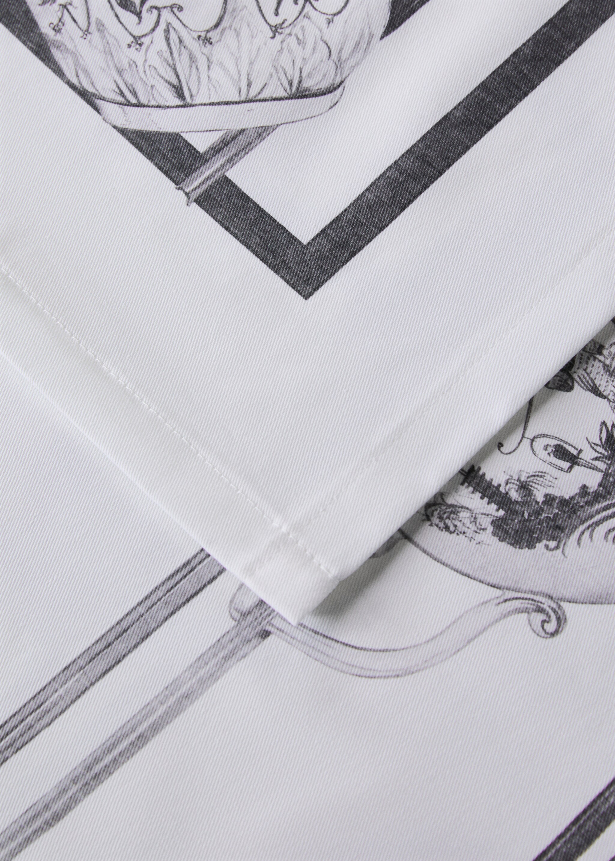 Cotton tablecloth with cup pattern for 8 to 10 guests - Details of the article 1, Grey. Ref: 27081327-00.