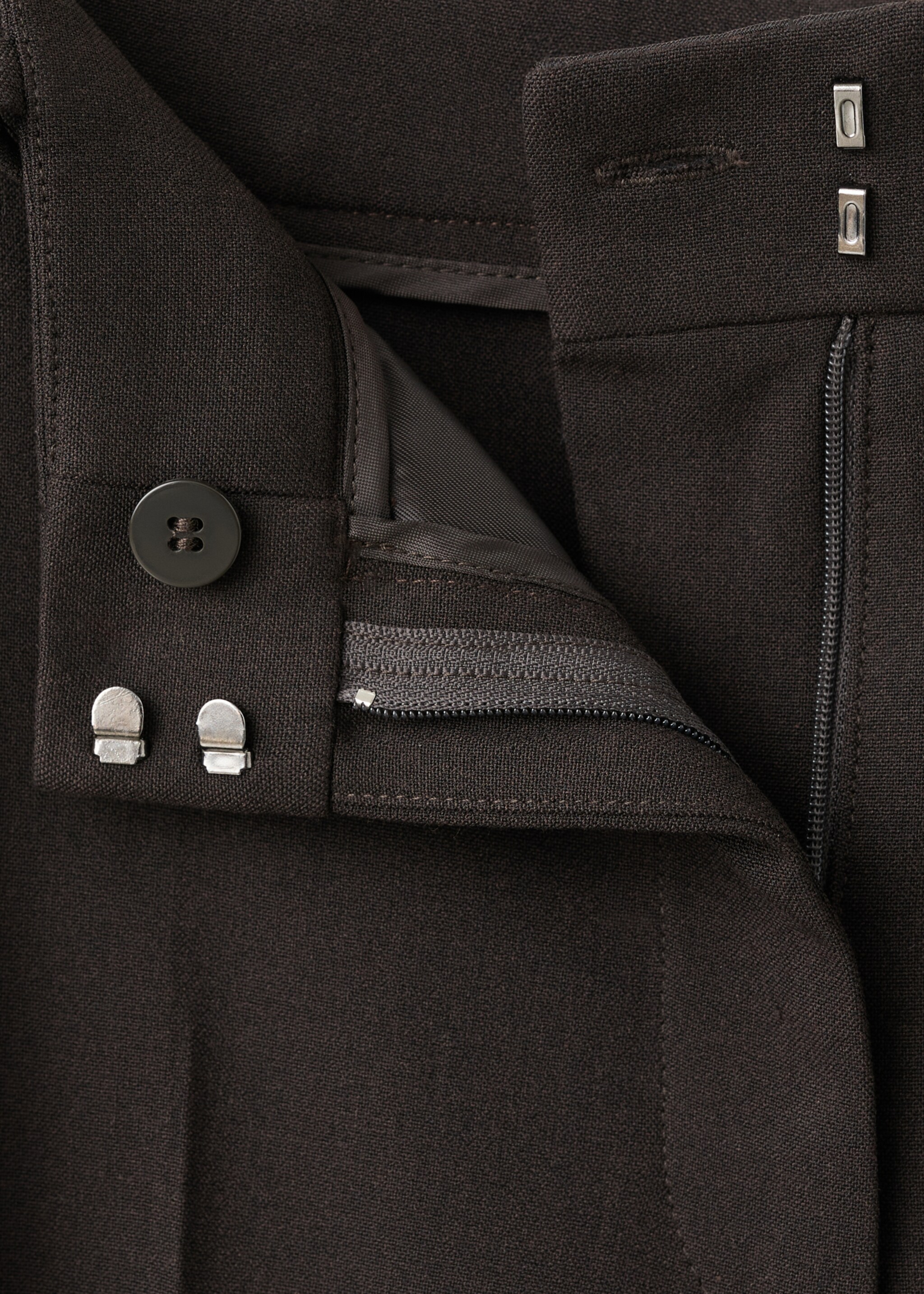 Straight-fit suit trousers - Details of the article 8, Chocolate. Ref: 27081328-00.