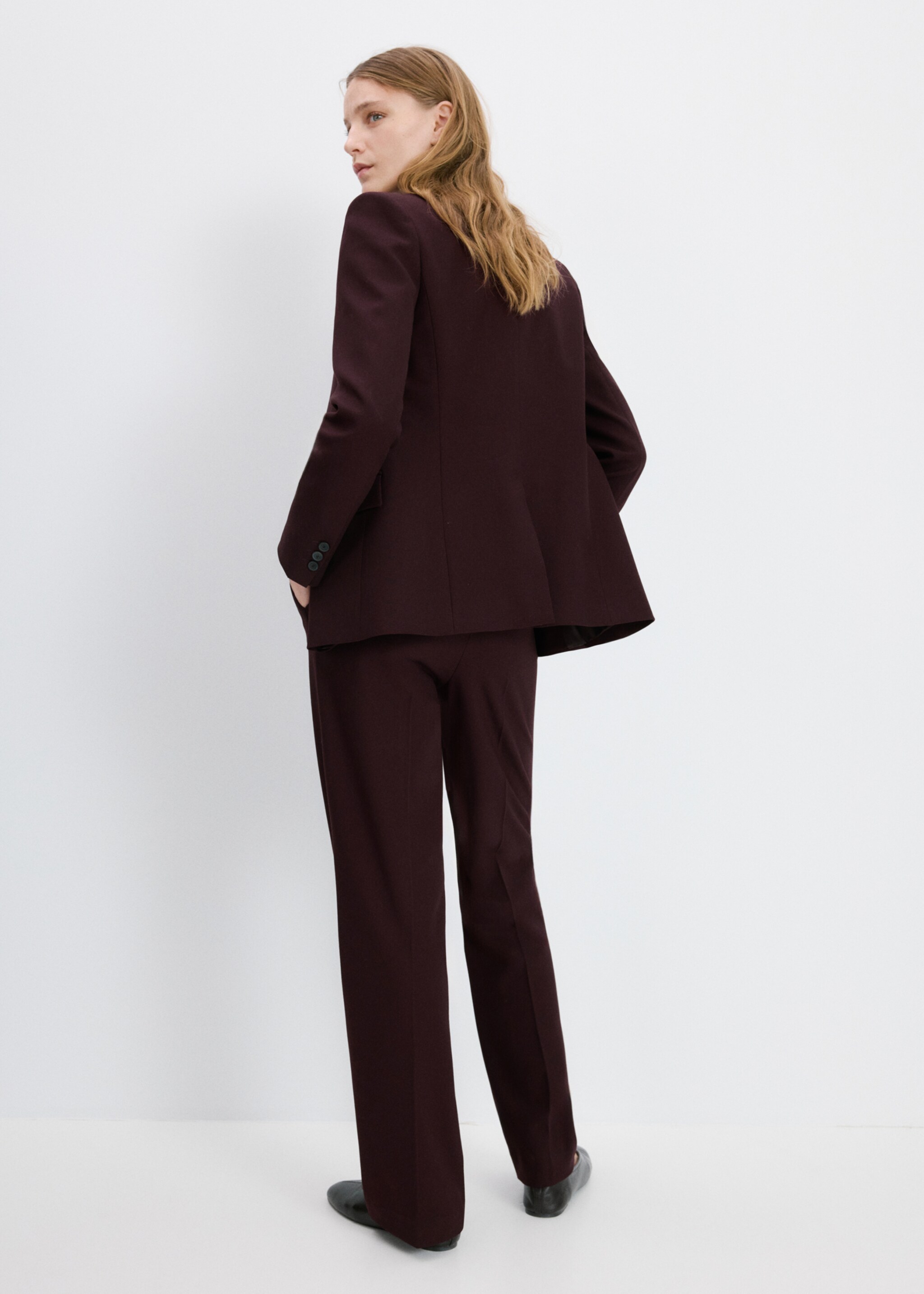 Straight-fit suit trousers - Reverse of the article, Maroon. Ref: 27081328-00.