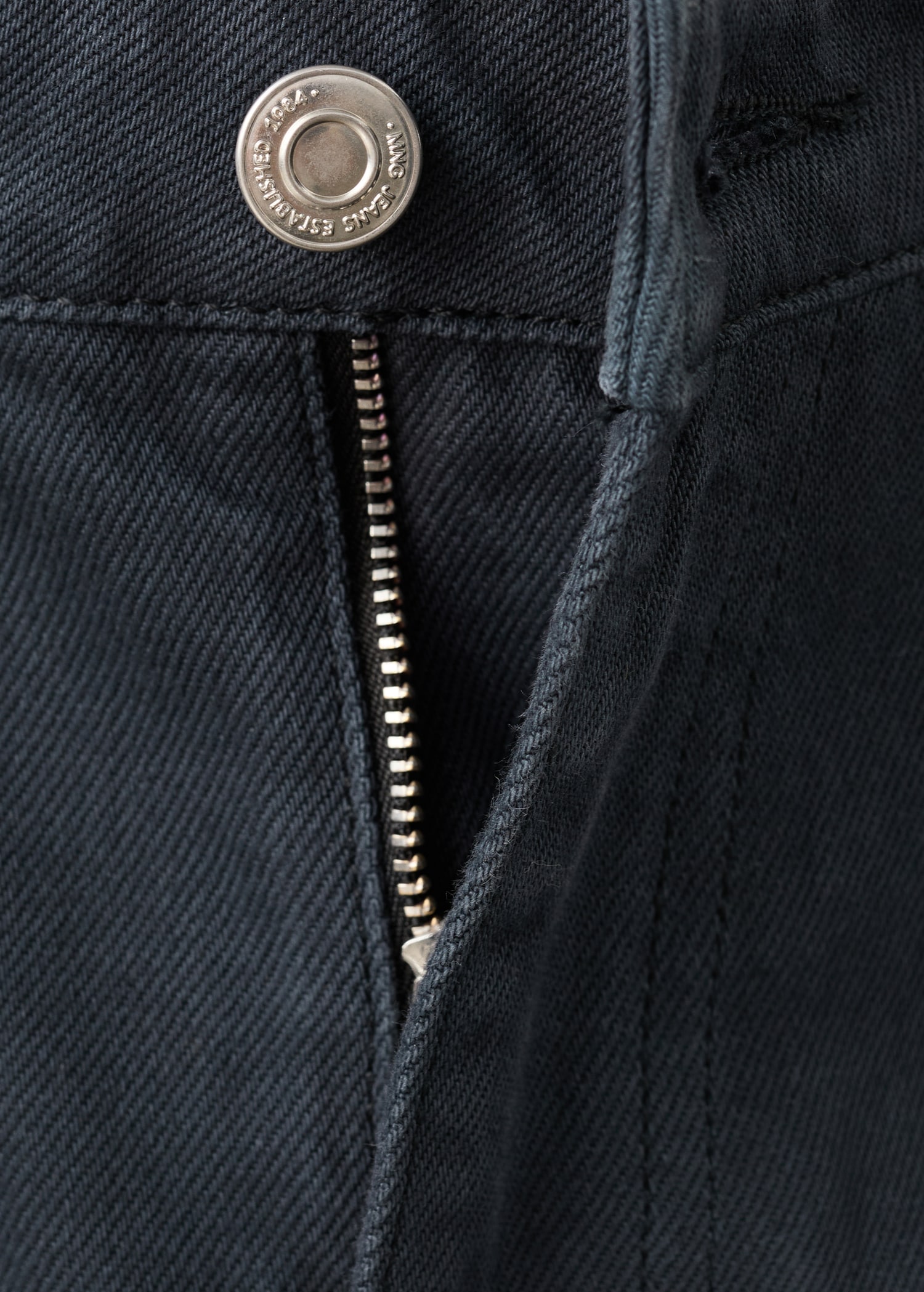 Mid-rise straight jeans - Details of the article 8
