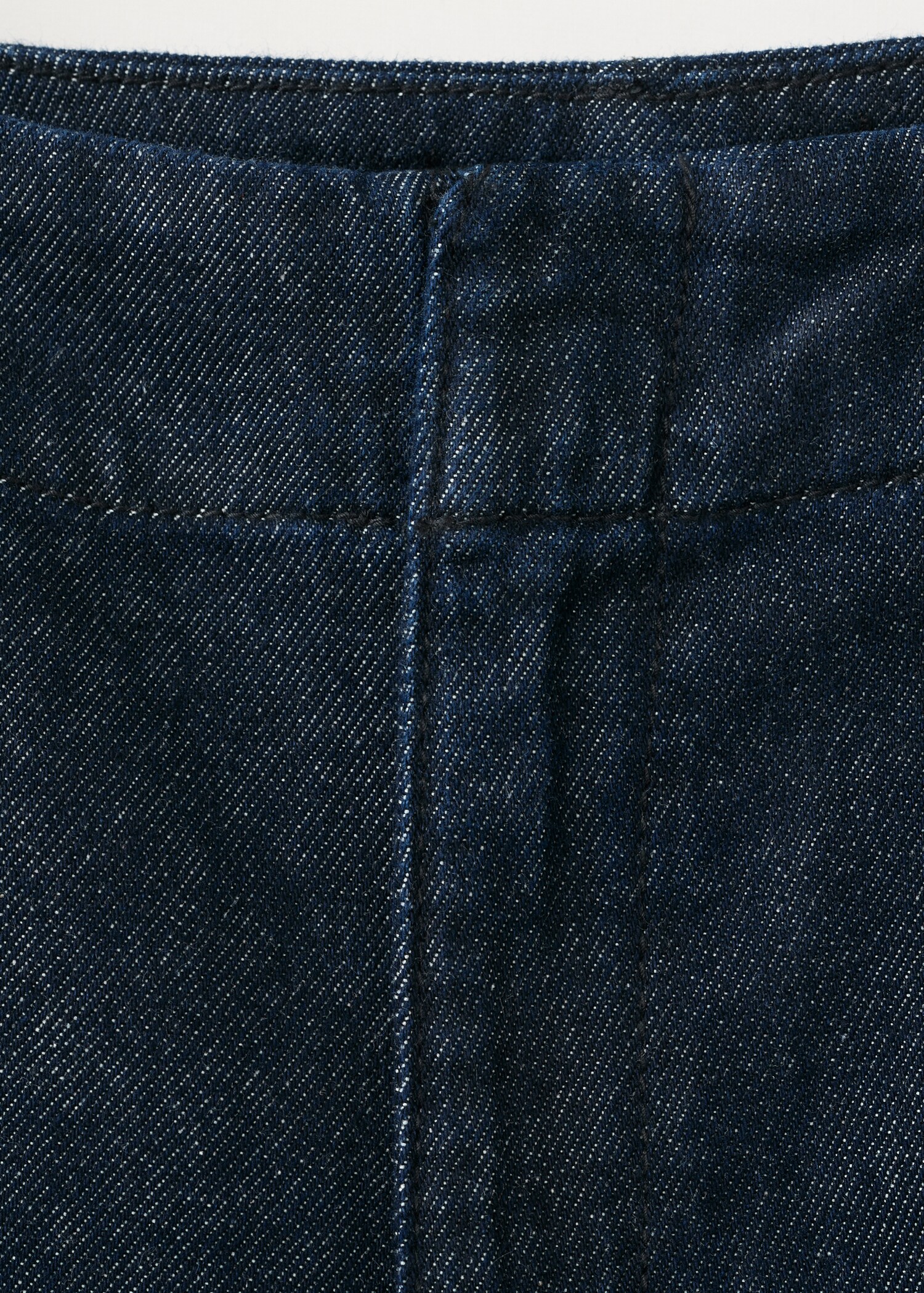 Wide leg mid-rise jeans - Details of the article 0