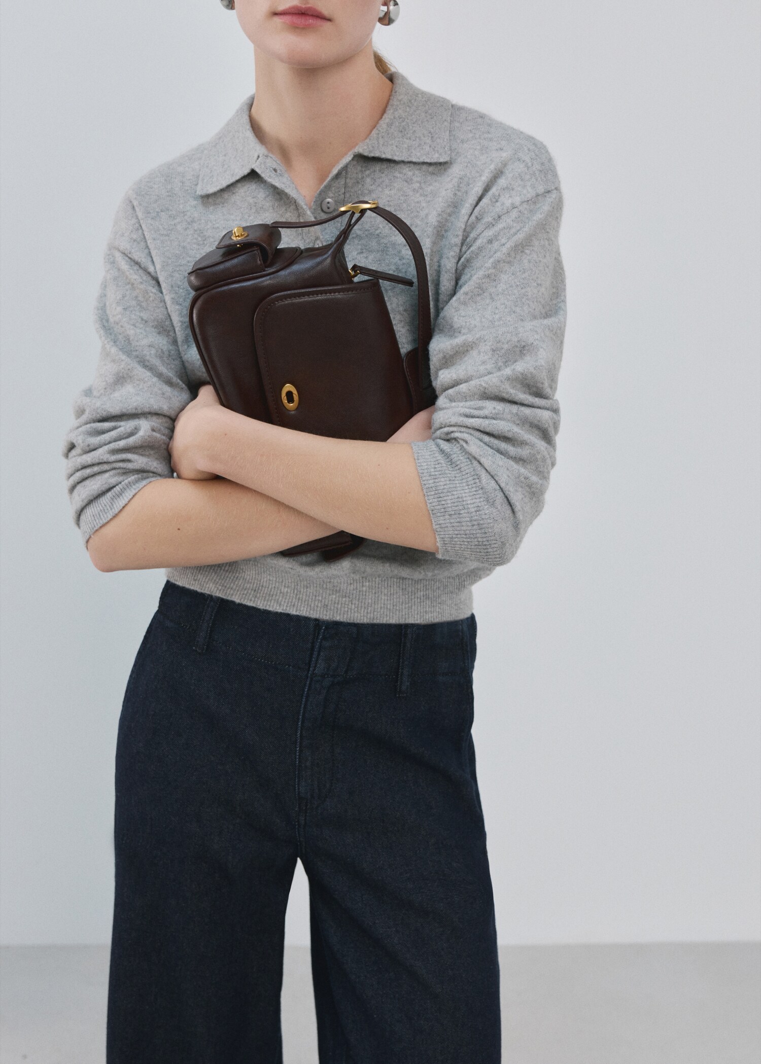 Wide leg mid-rise jeans - Details of the article 6