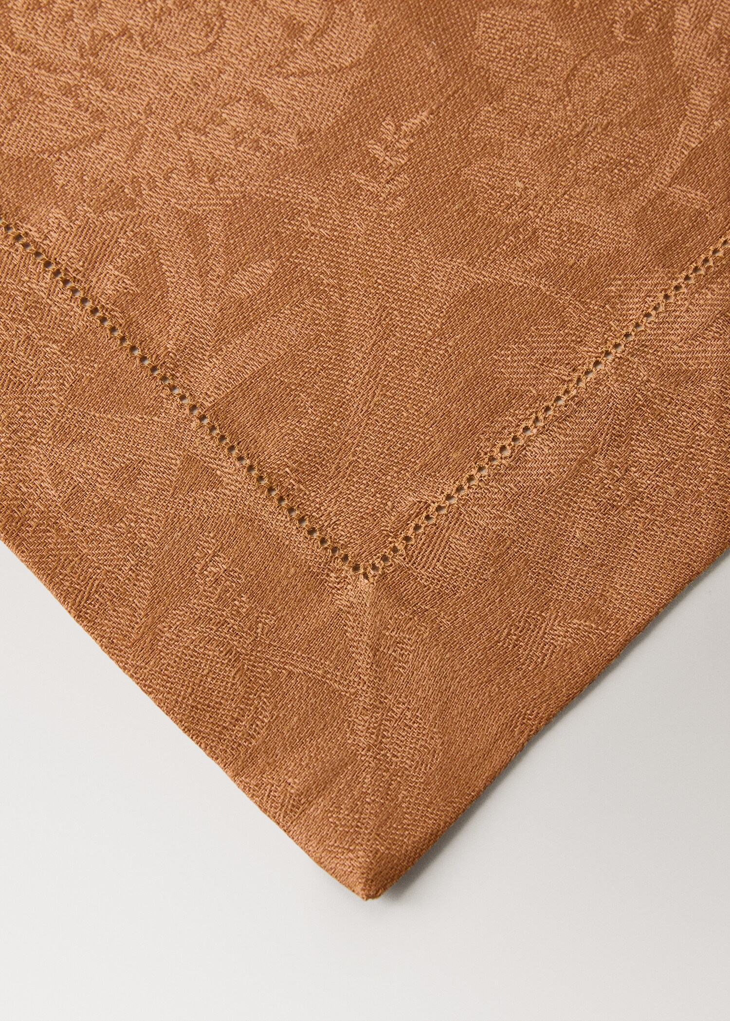 100% linen placemat with floral print - Details of the article 2