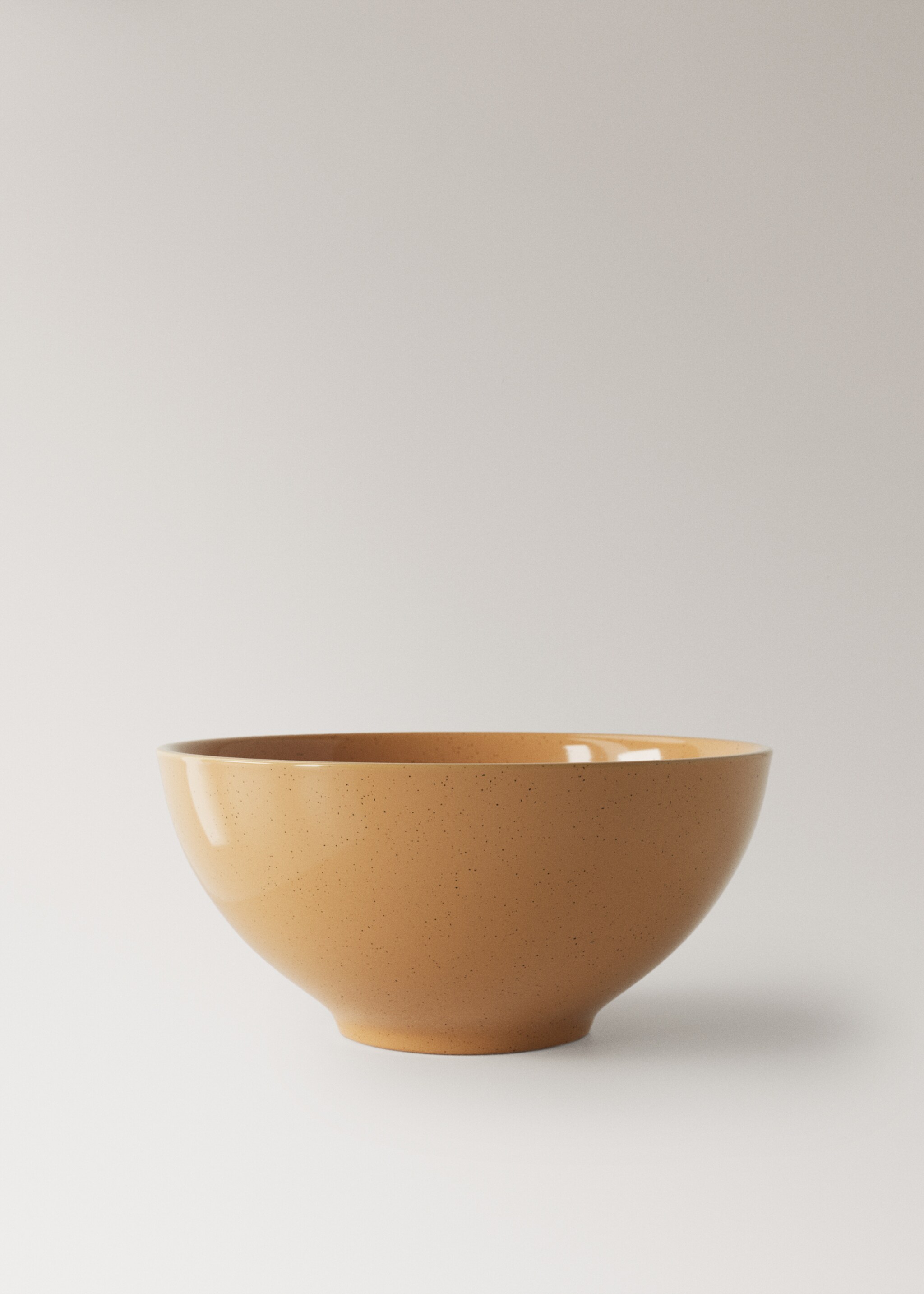 Serveringsfat i stengods med prickar - Artikel utan modell, Mellanbrun. Ref: 27081524-00.