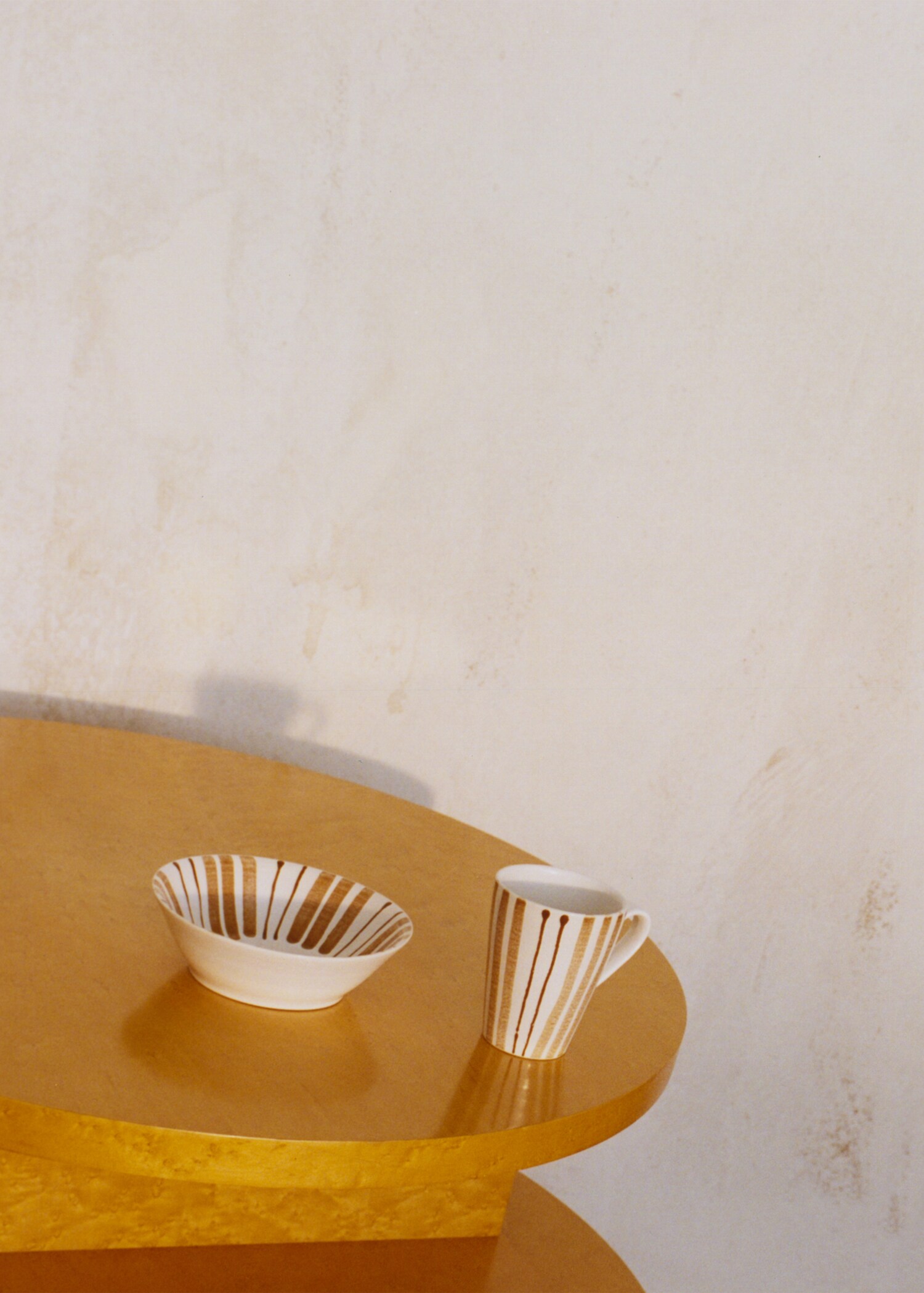 Bemalte Steingutschale - Detail des Artikels 6