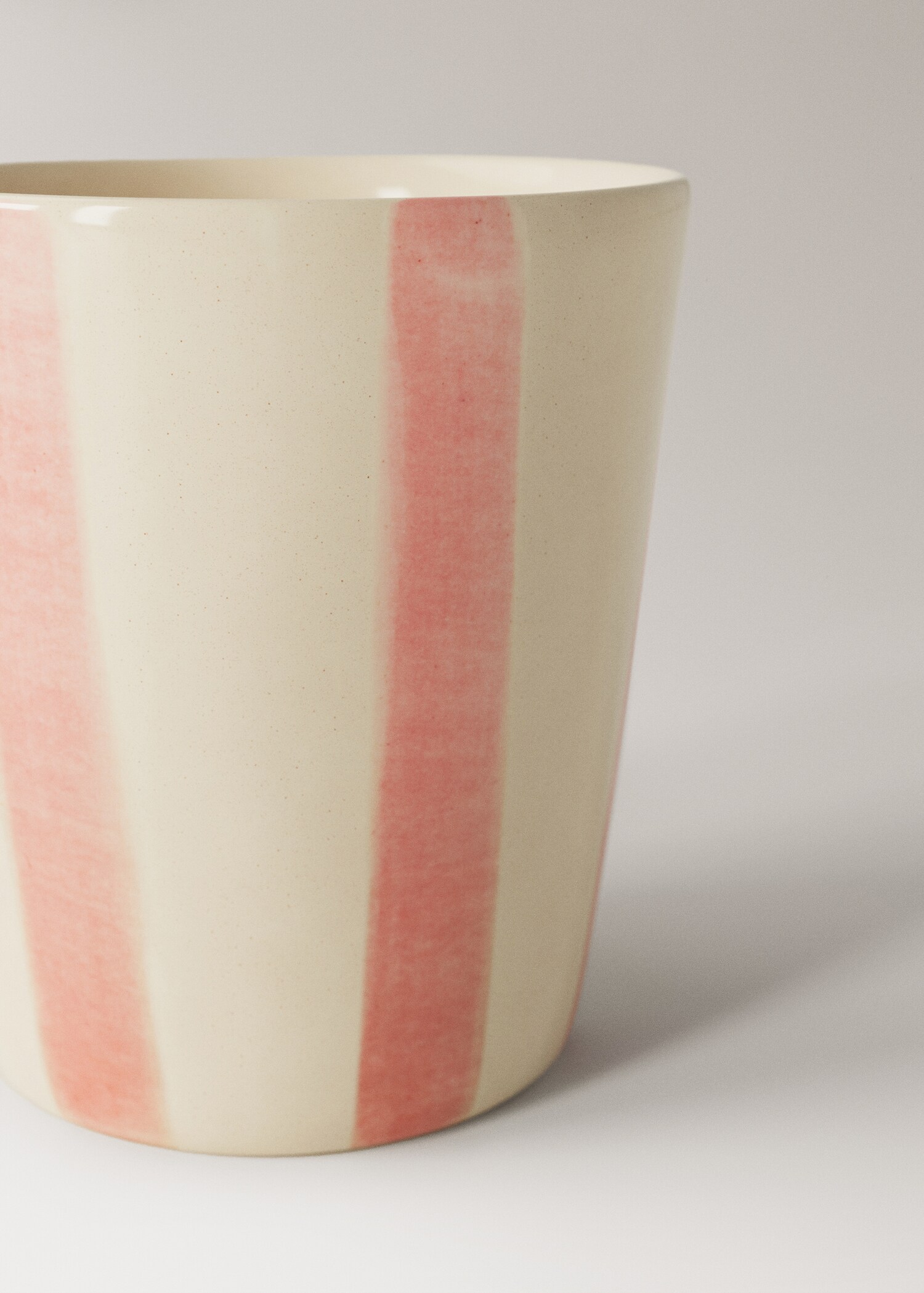Espresso stoneware mug with stripes - Details of the article 2
