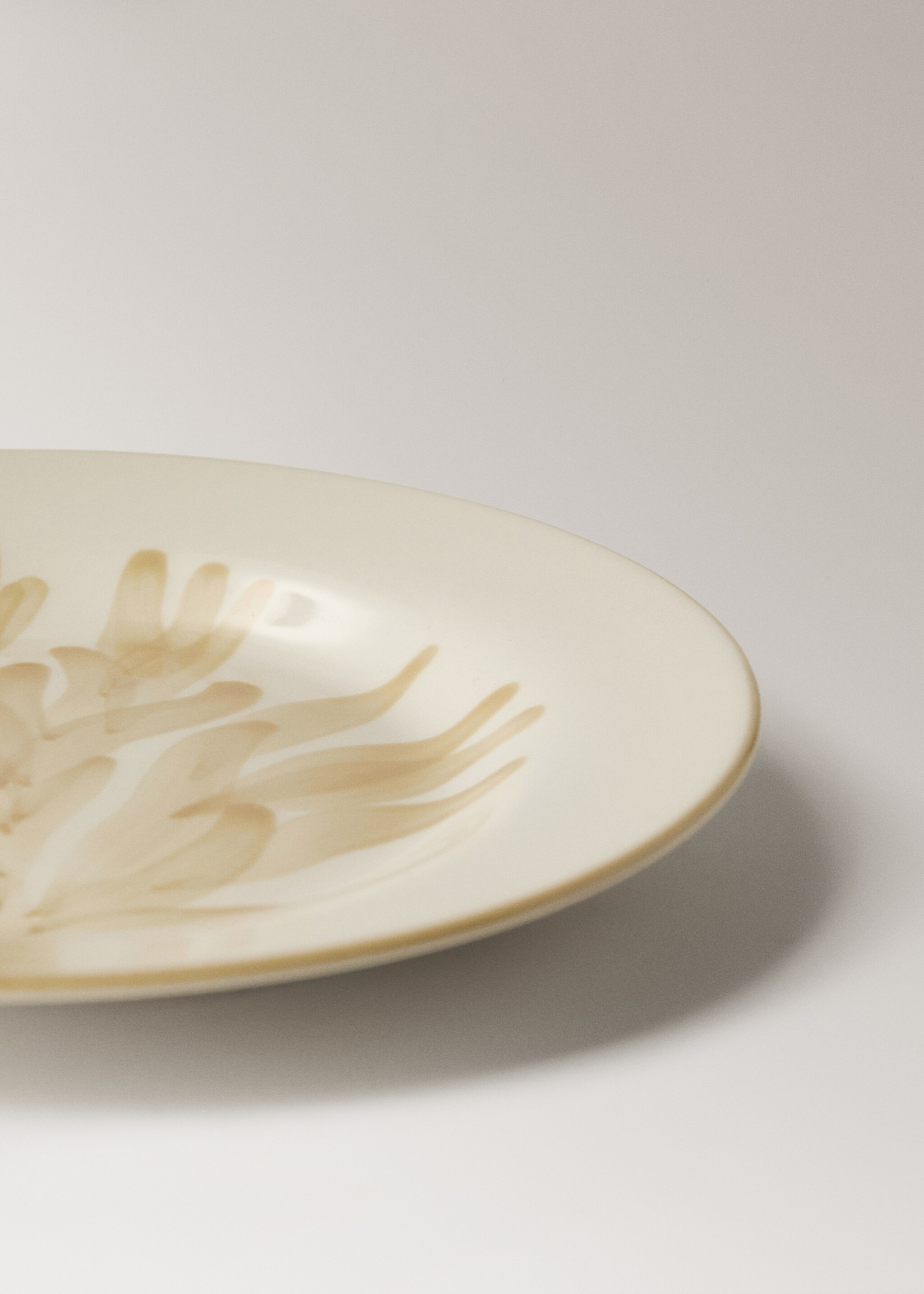 Stoneware dessert plate with floral design - Details of the article 2, Vanilla. Ref: 27081533-00.