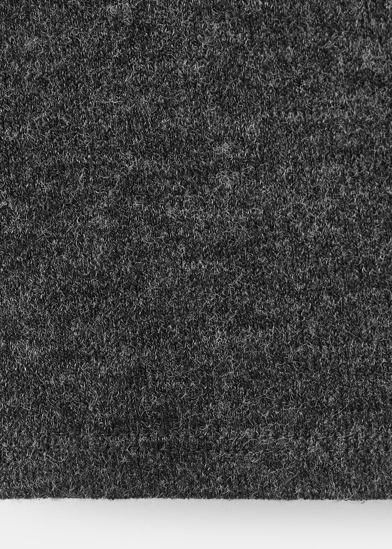 Haut avec décolleté en dentelle - Détail de l'article 0