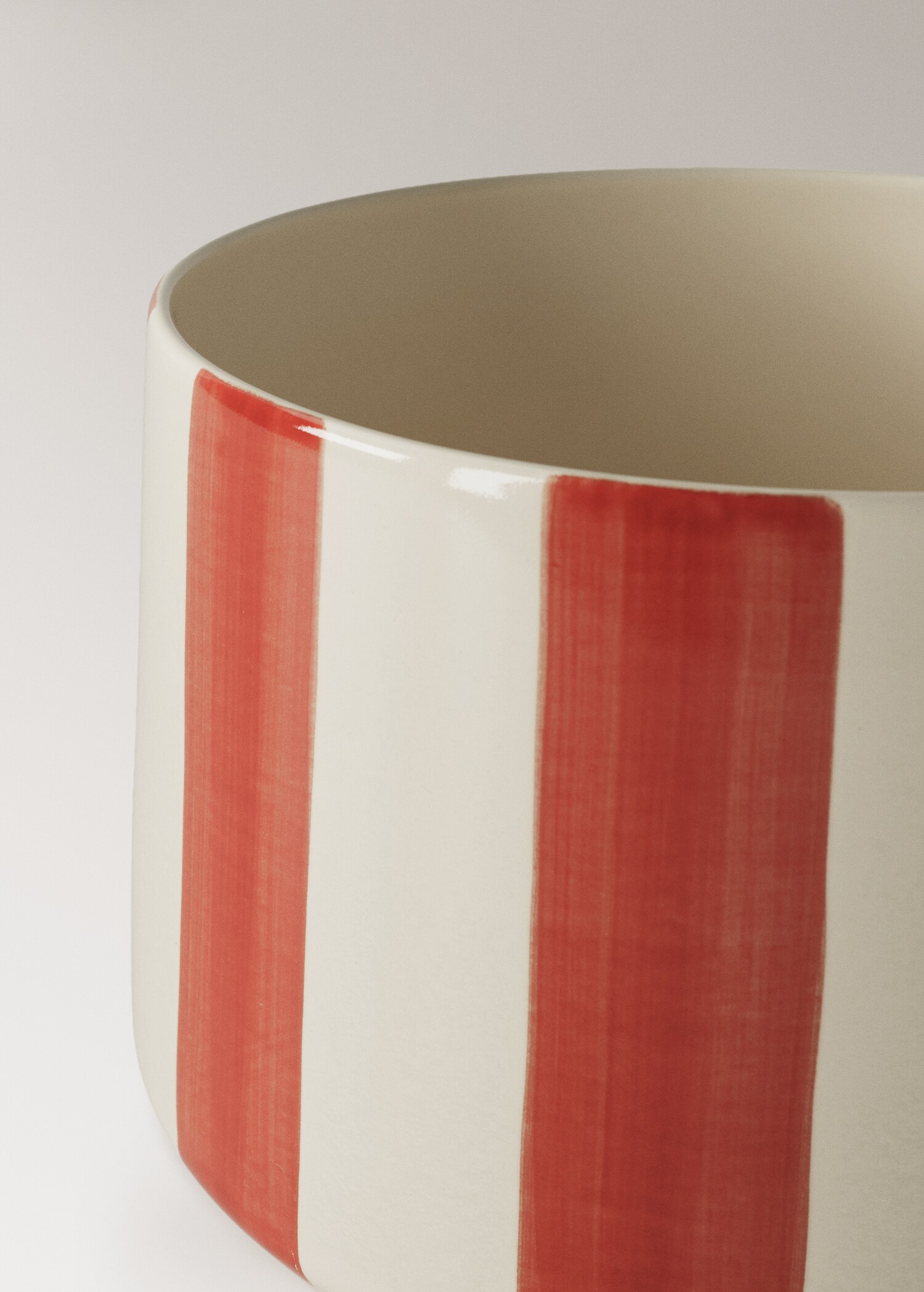 Hand-painted striped flowerpot - Details of the article 1