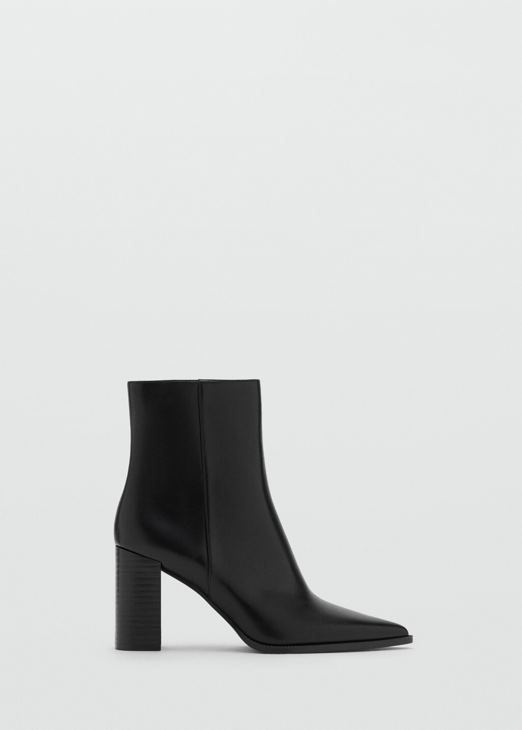 Ankle boots with block heel