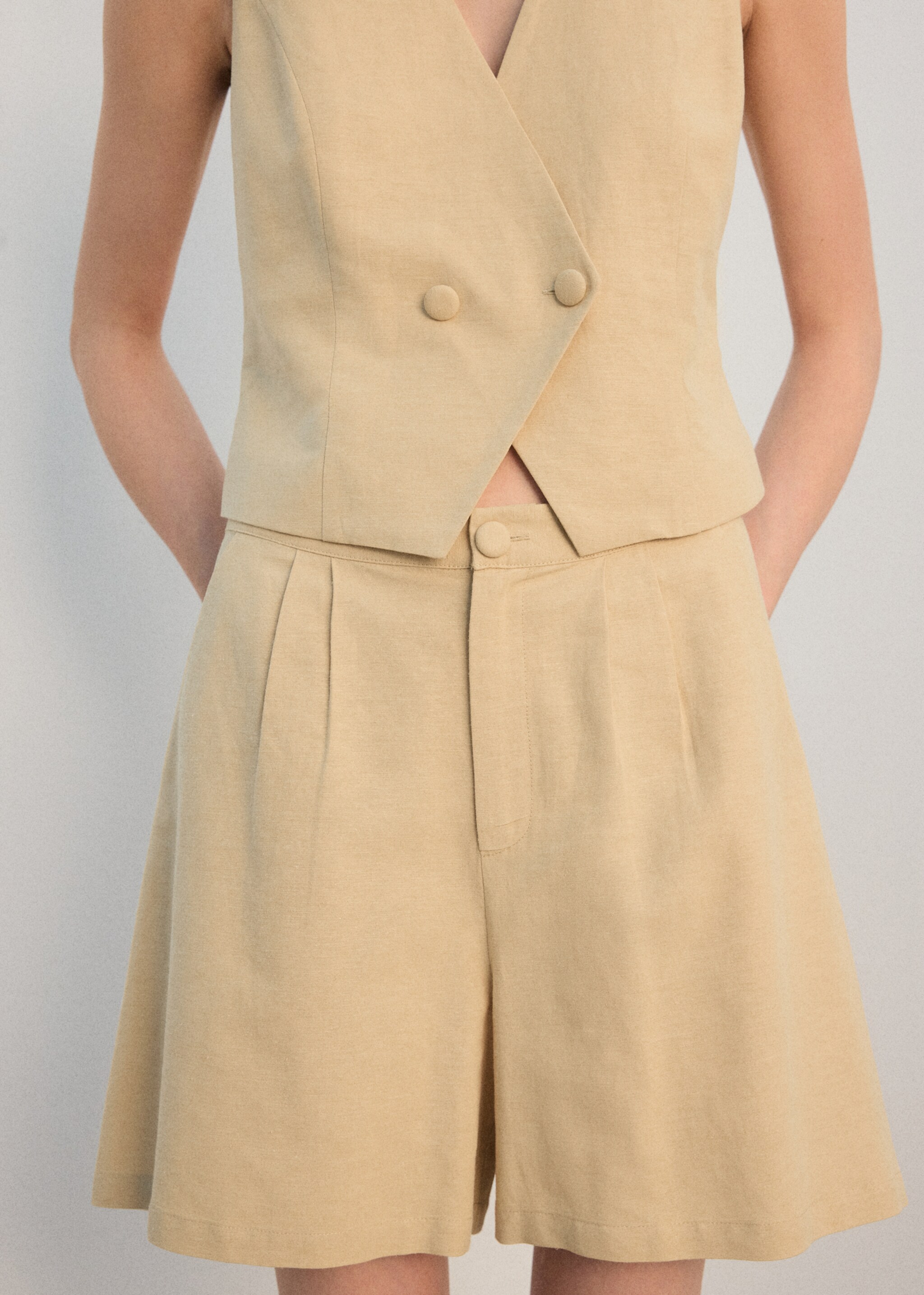 شورت مستقيم بخصر مرتفع - رؤية وسط, اصفر مستردة. Ref: 27082537-00.