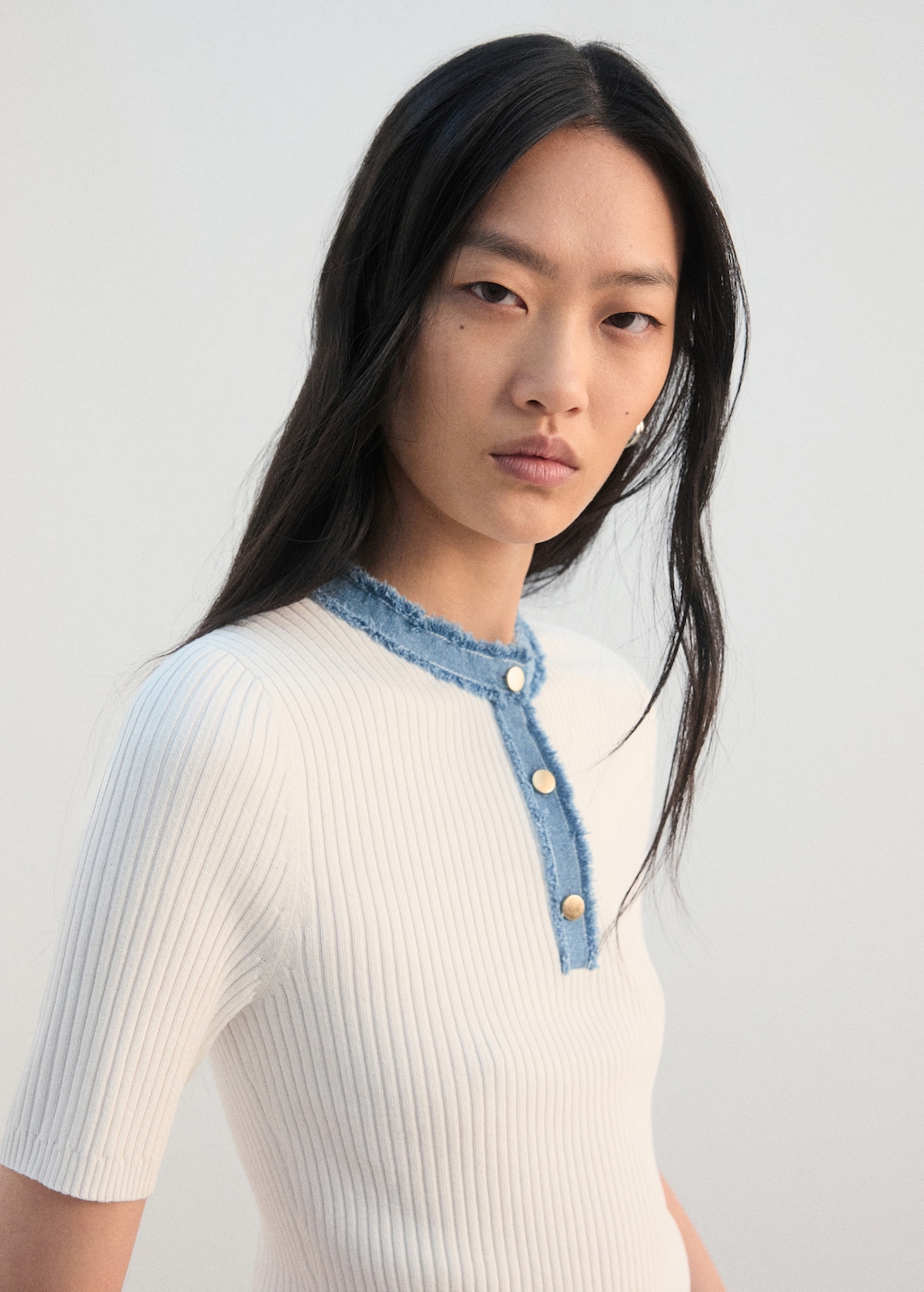 Contrast collar button sweater - image 3