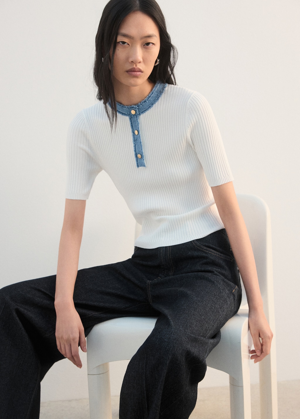 Contrast collar button sweater