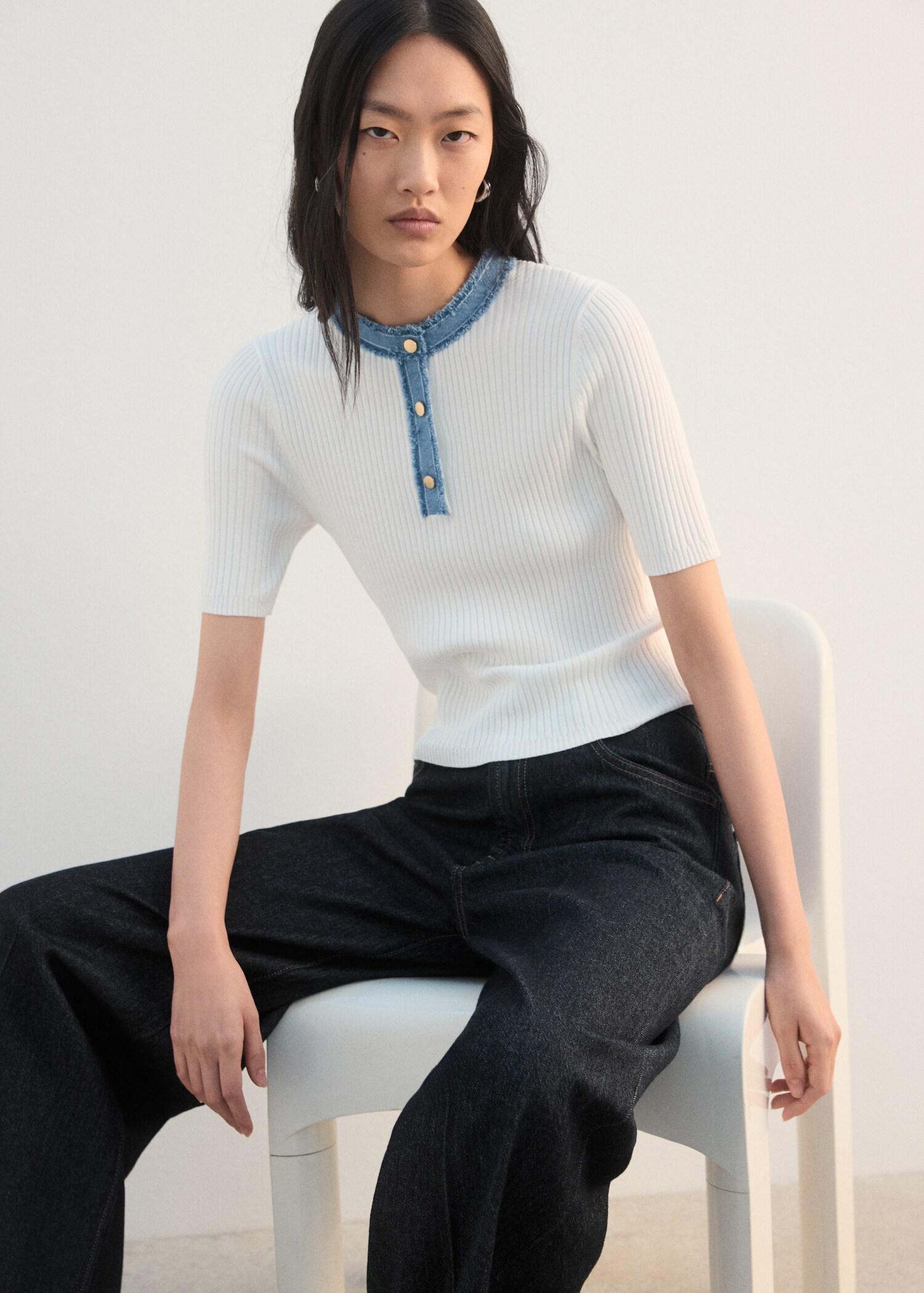 Contrast collar button jumper - Details of the article 2