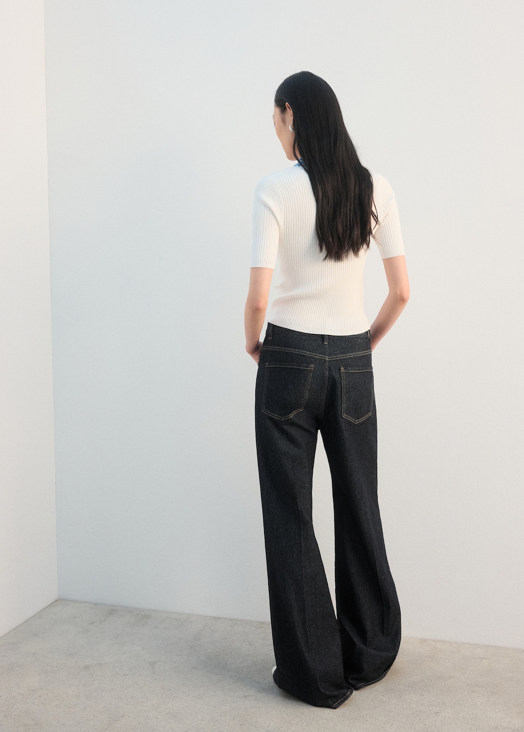 Contrast collar button sweater - image 5