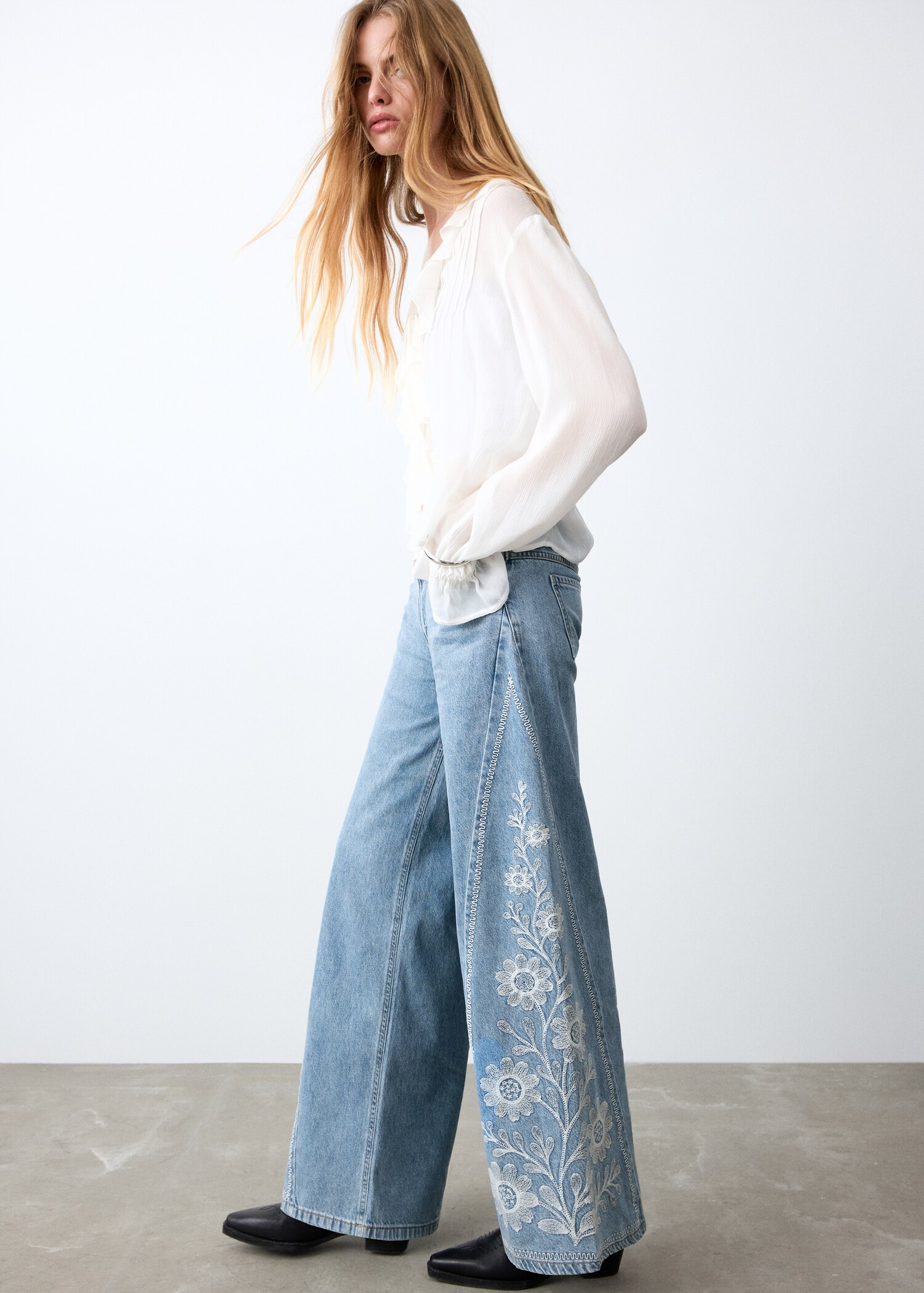 Flower-embroidered wide leg jeans - Medium plane