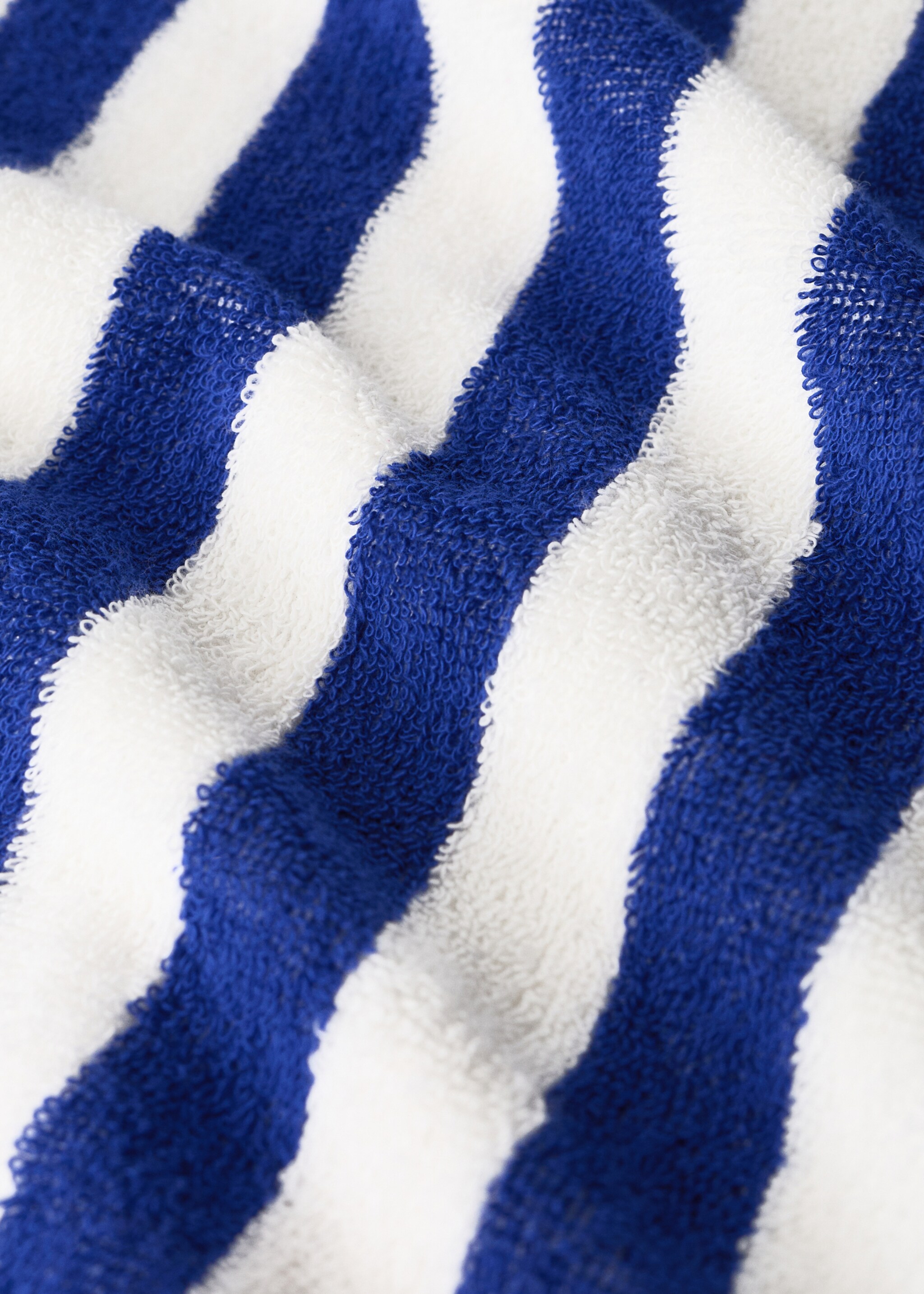 Cotton striped beach towel - Details of the article 1, Blue. Ref: 27082554-00.