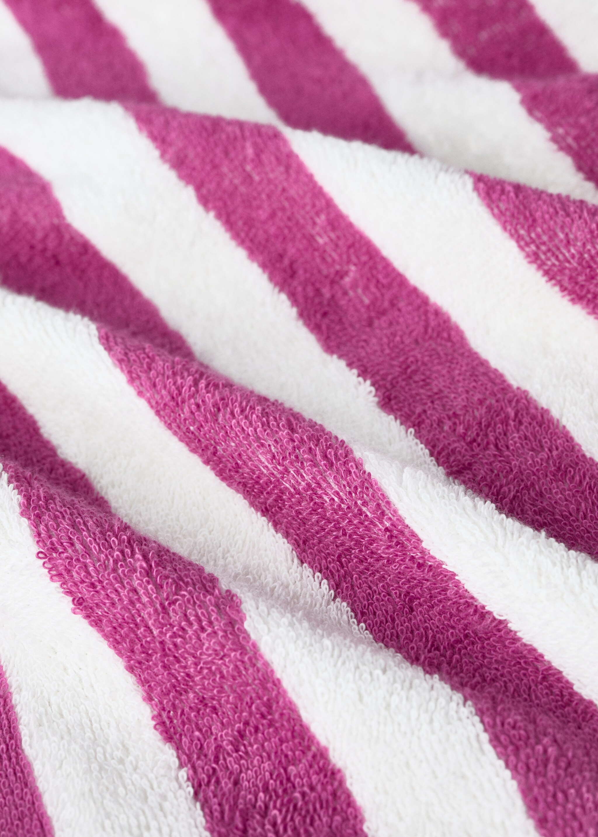 Cotton striped beach towel - Details of the article 1, Fuchsia. Ref: 27082554-00.