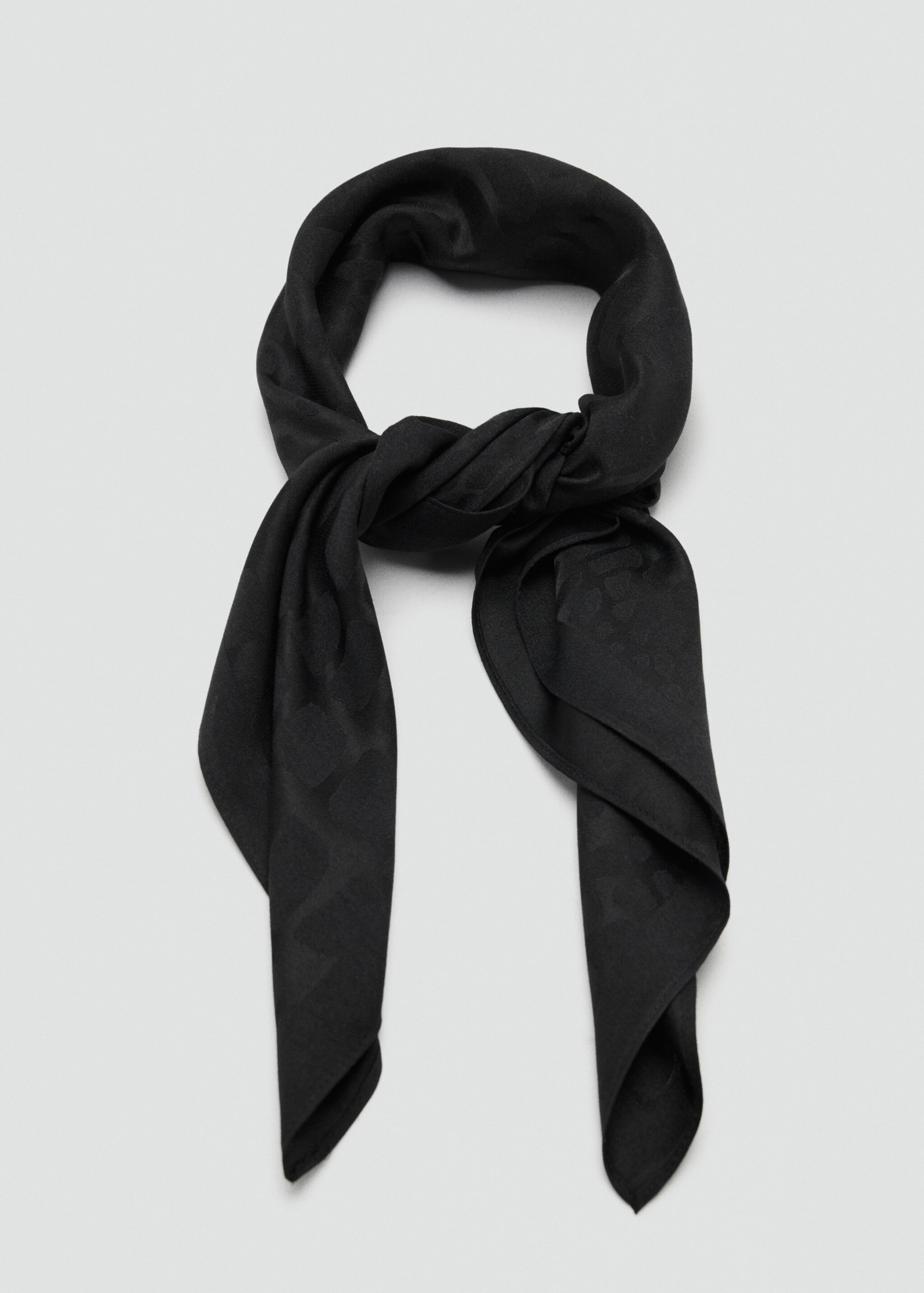 Animal print scarf - Details of the article 1, Black. Ref: 27082889-00.