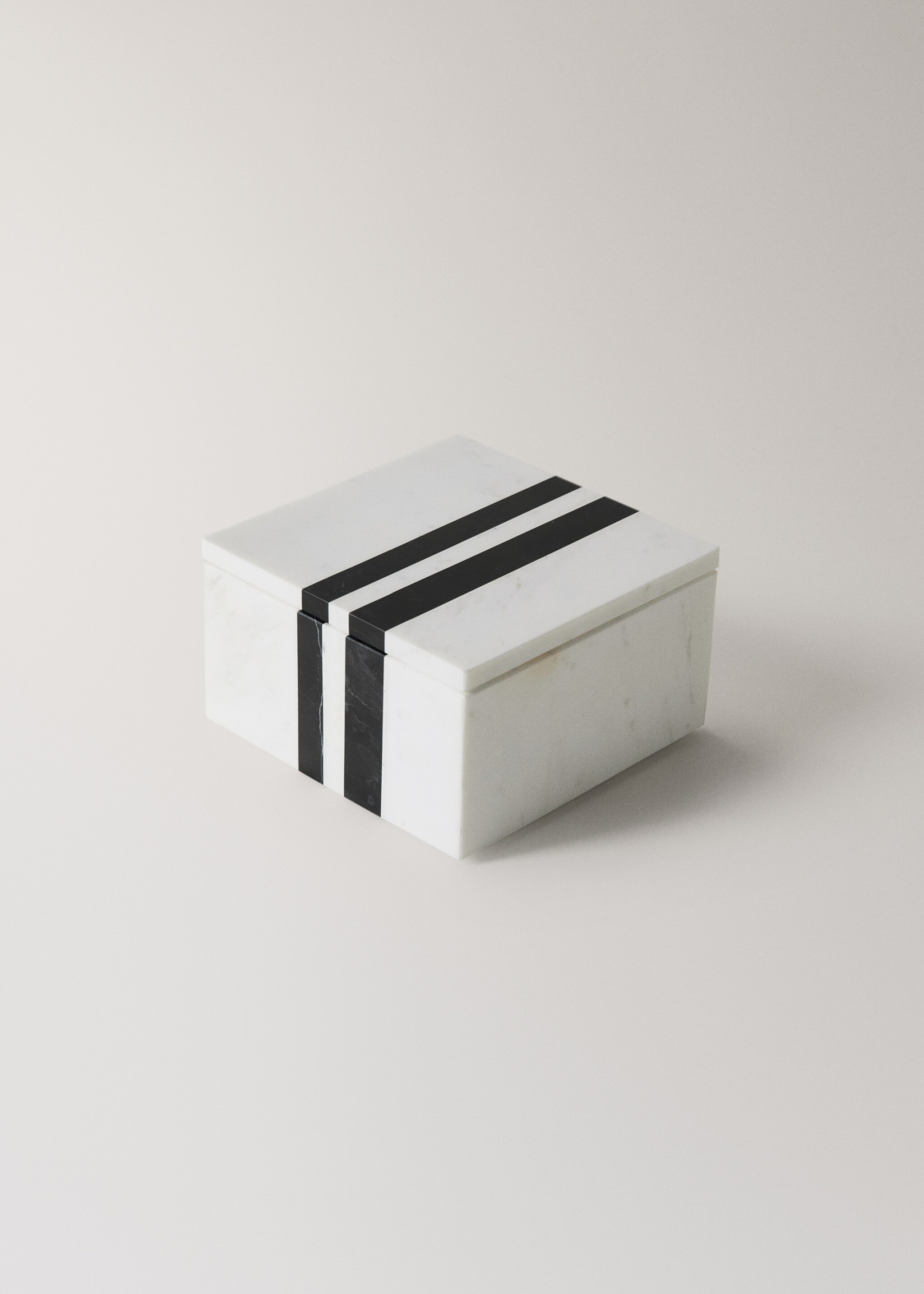 Caixa marbre ratlles - Detall de l'article 1, Blanc. Ref: 27082894-00.