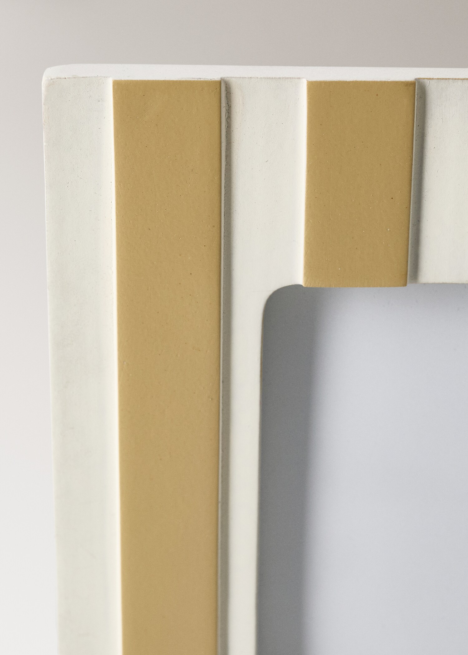 Bicolour striped resin photo frame - Details of the article 2