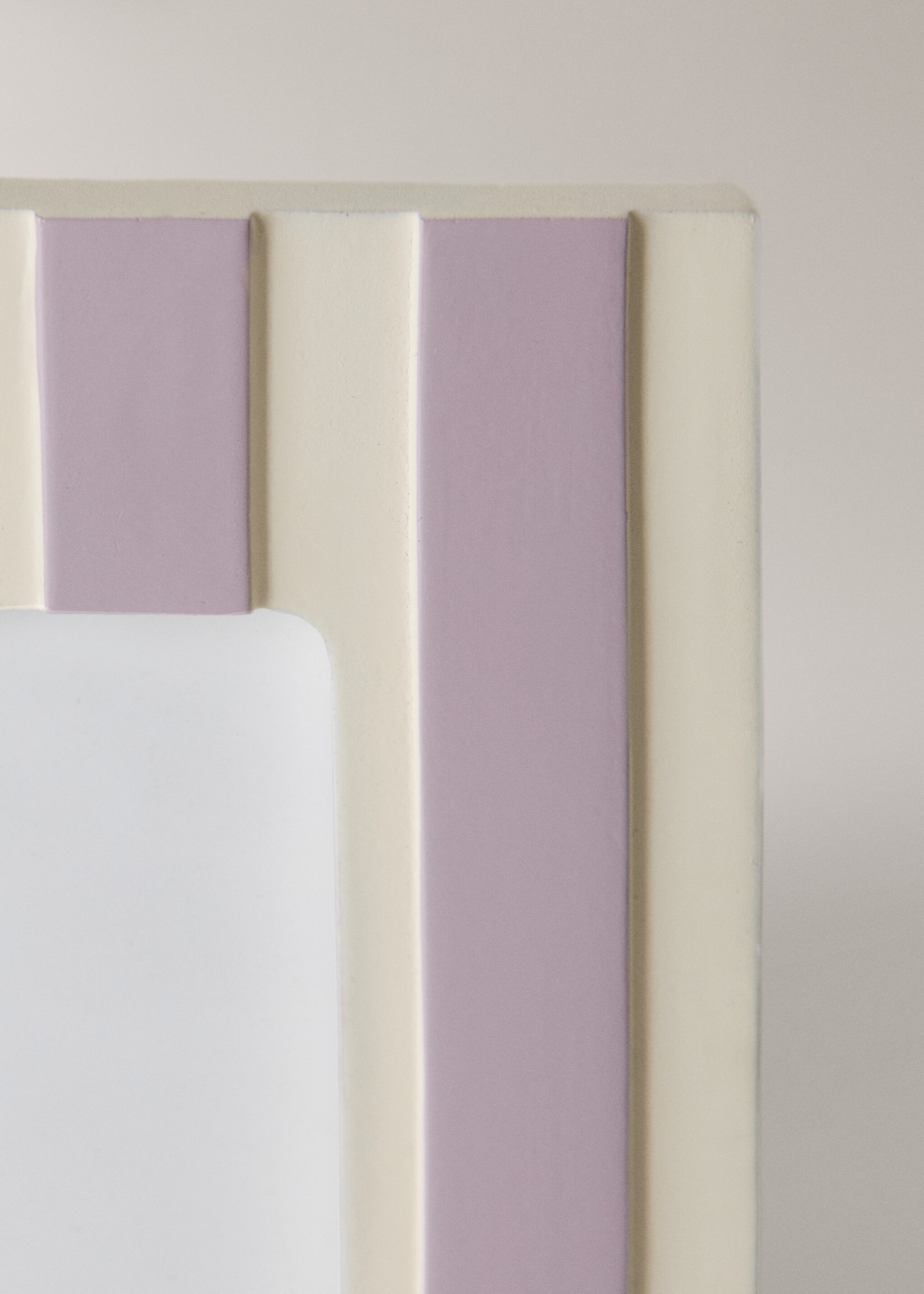 Фоторамка зі смоли у двоколірну смужку - Детальніше про товар 1, Лаванда. Ref: 27082902-00.