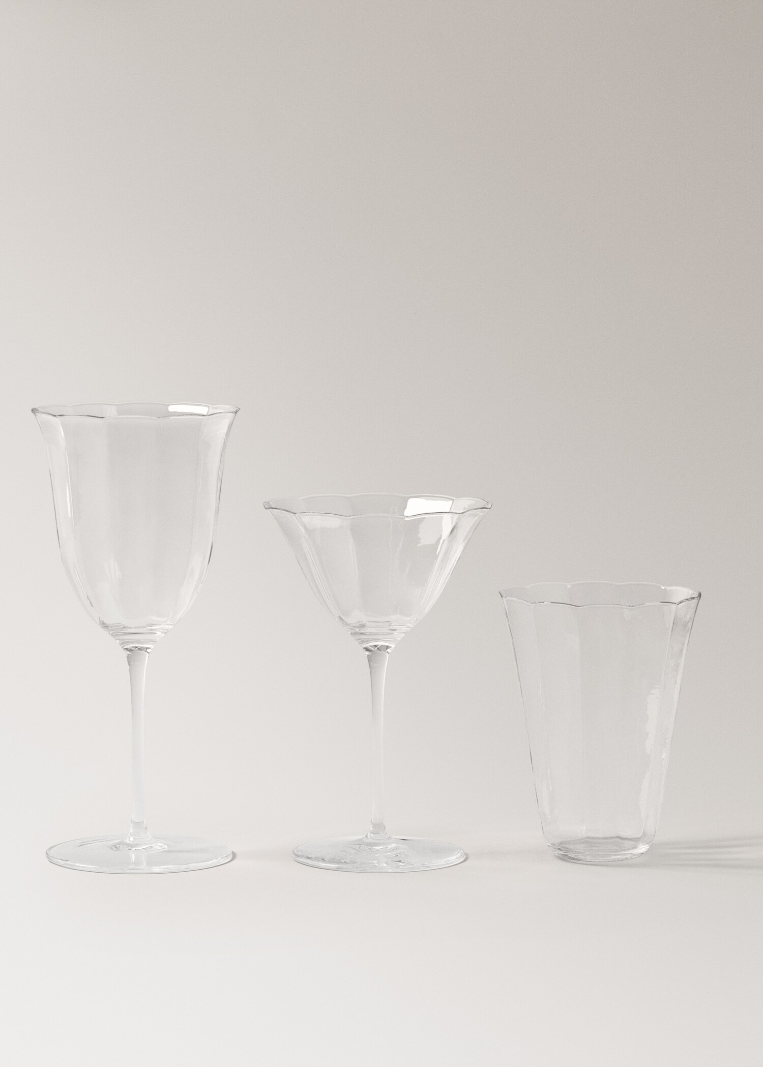 Kelch aus Borosilikat im Wellenform-Design - Detail des Artikels 3