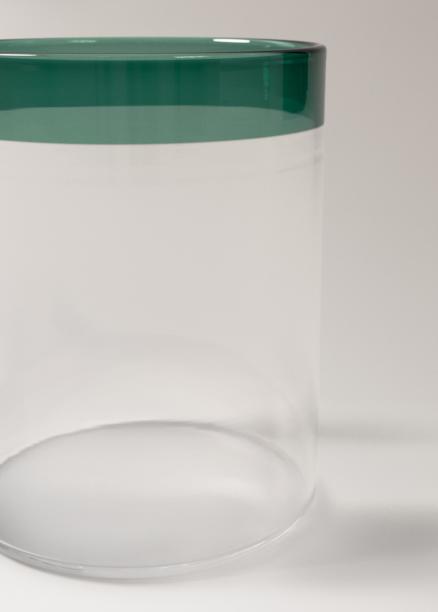 Borosilicate glass with coloured rim - Details of the article 2