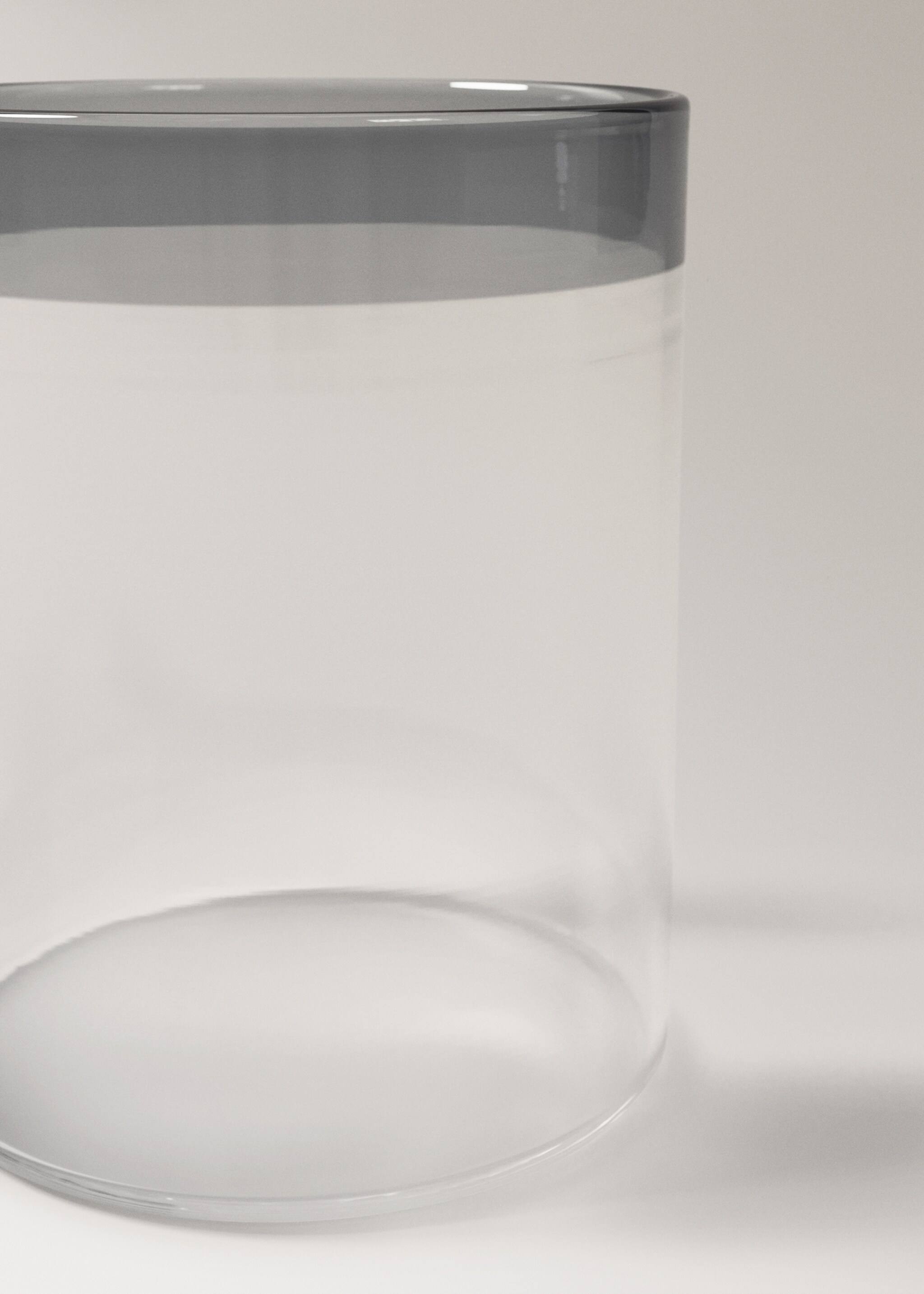 Borosilicate glass with coloured rim - Details of the article 2, Black. Ref: 27082914-00.