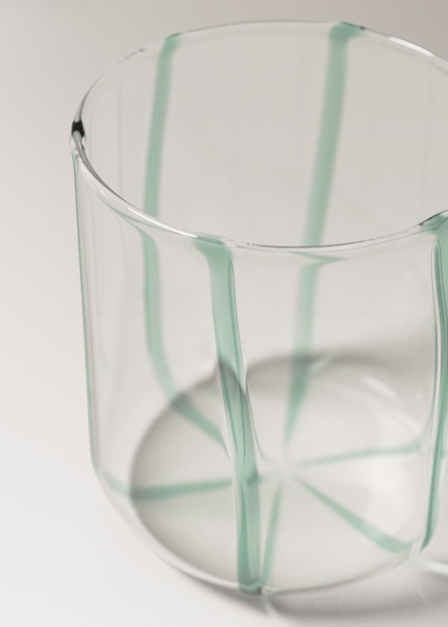 Glas van borosilicaatglas met onregelmatige strepen - Detail van het artikel 1