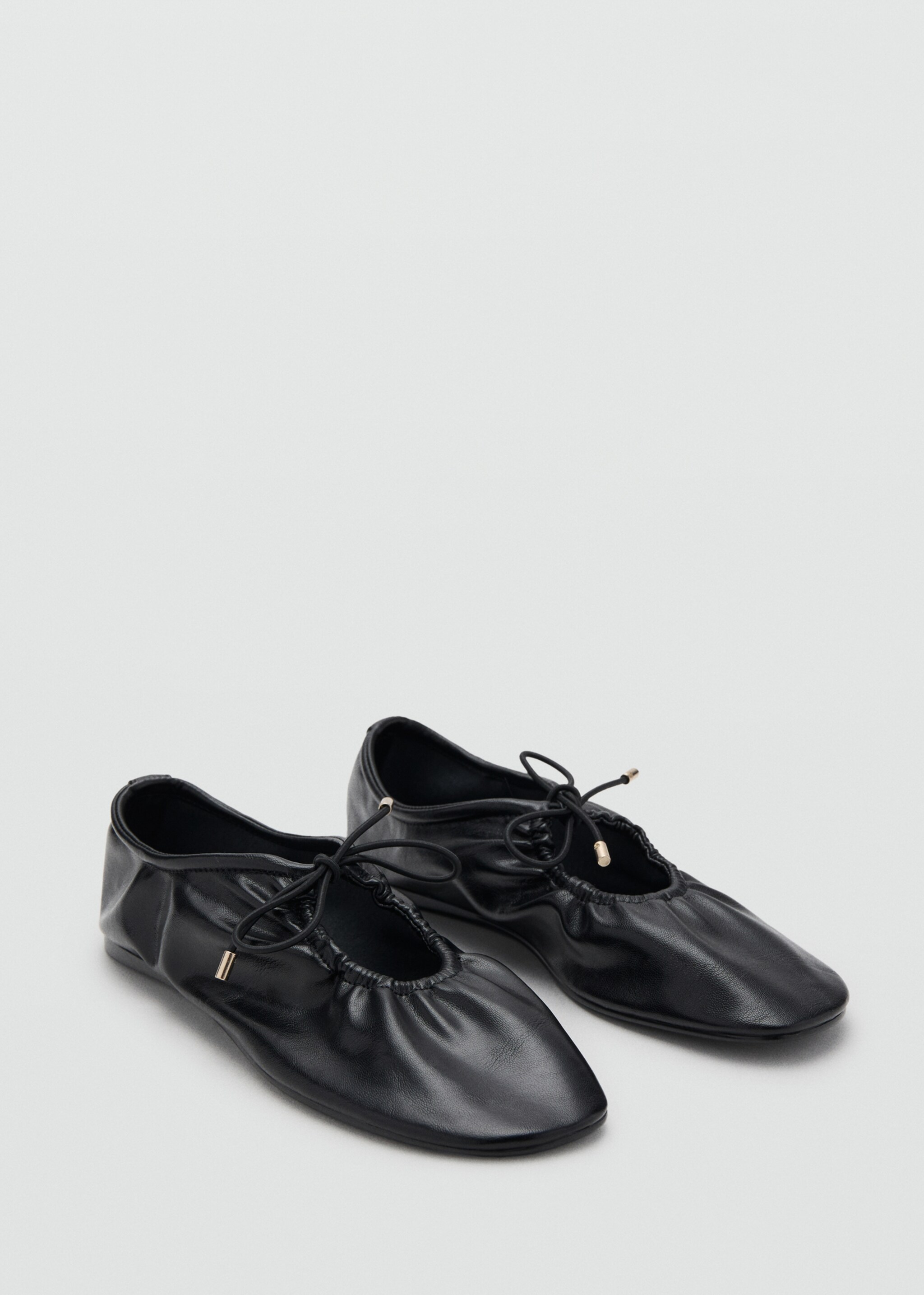 Ruffled bow shoe - Medium plane, Black. Ref: 27083268-00.