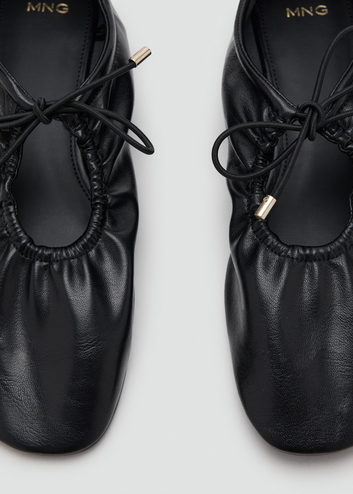 Ruffled bow shoe - Details of the article 2