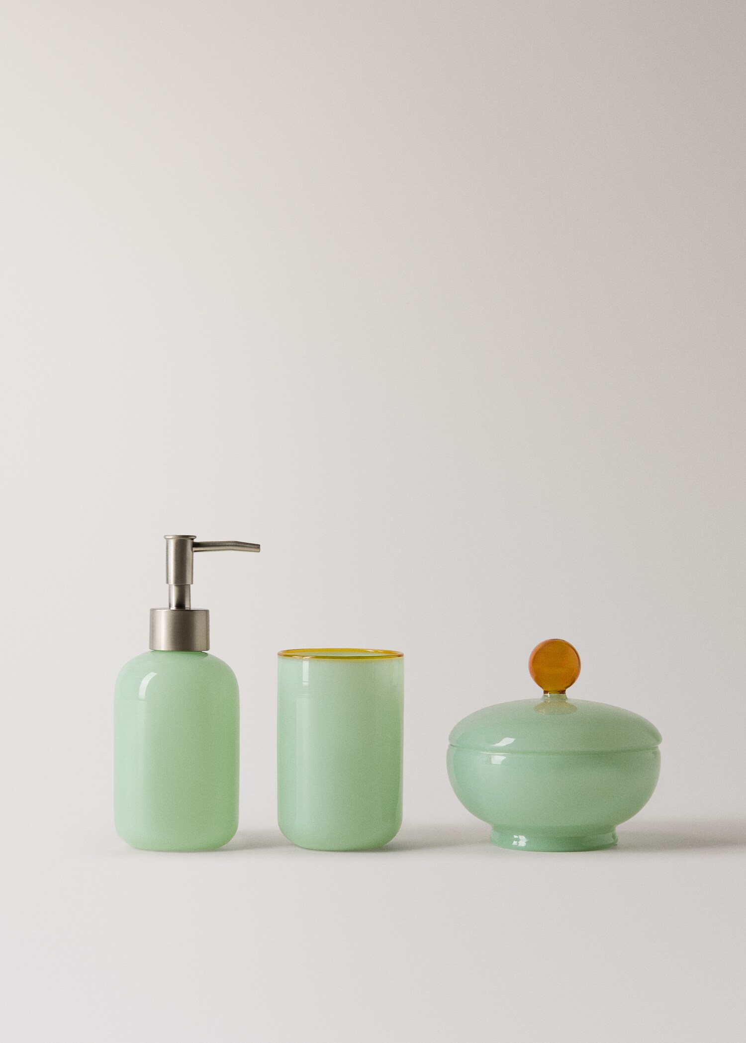 Borosilicate glass soap dispenser colour - Details of the article 3