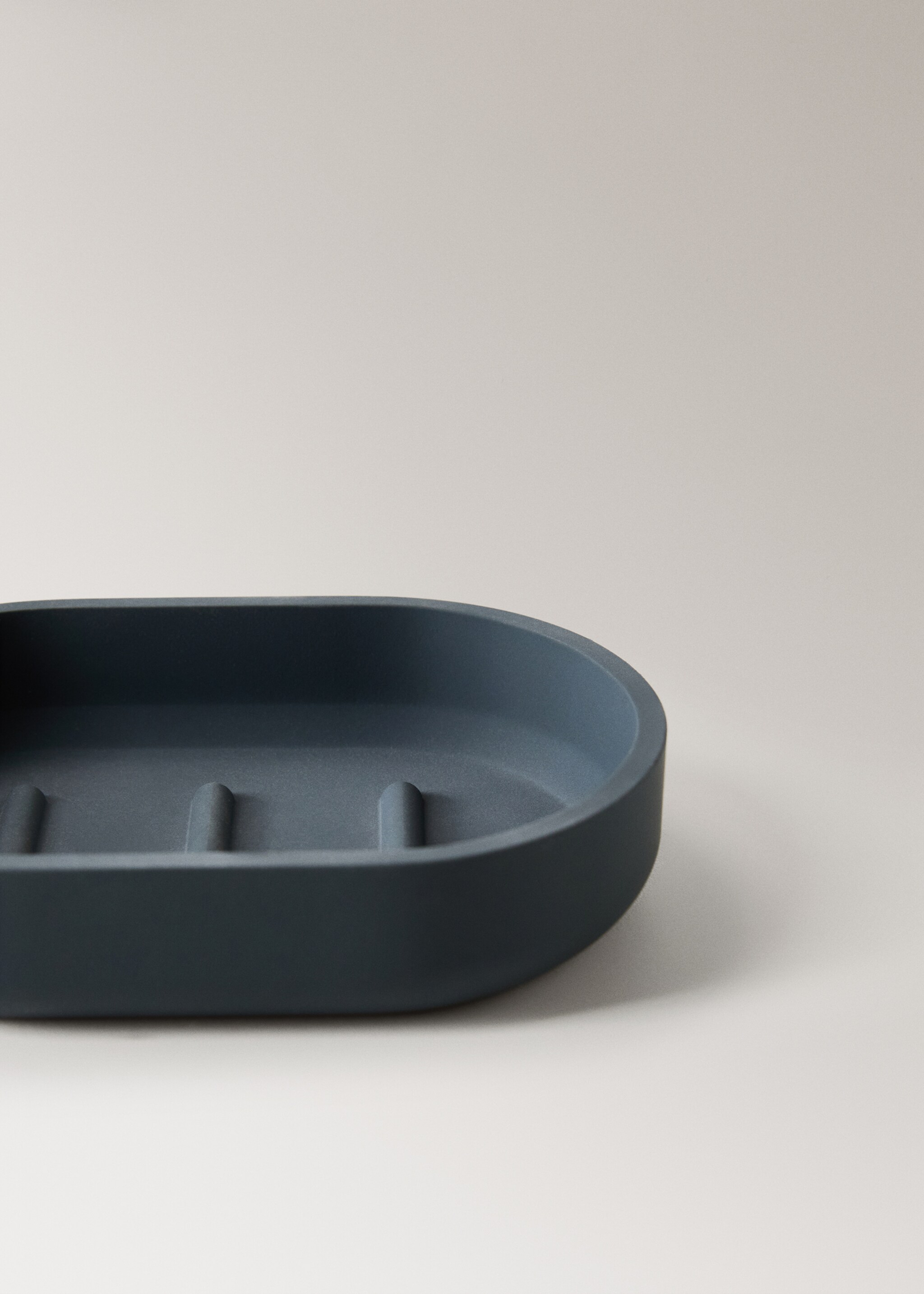 Resin soap dish - Details of the article 2, Charcoal. Ref: 27083282-00.