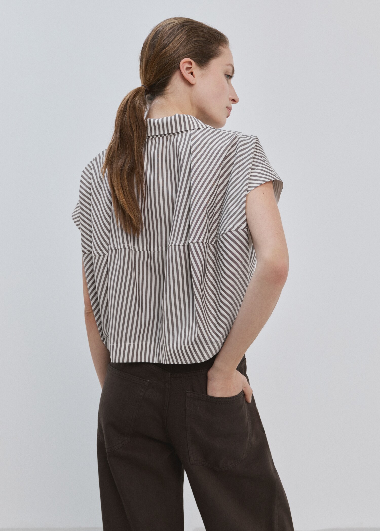 Gestreepte crop blouse - Achterkant van het artikel