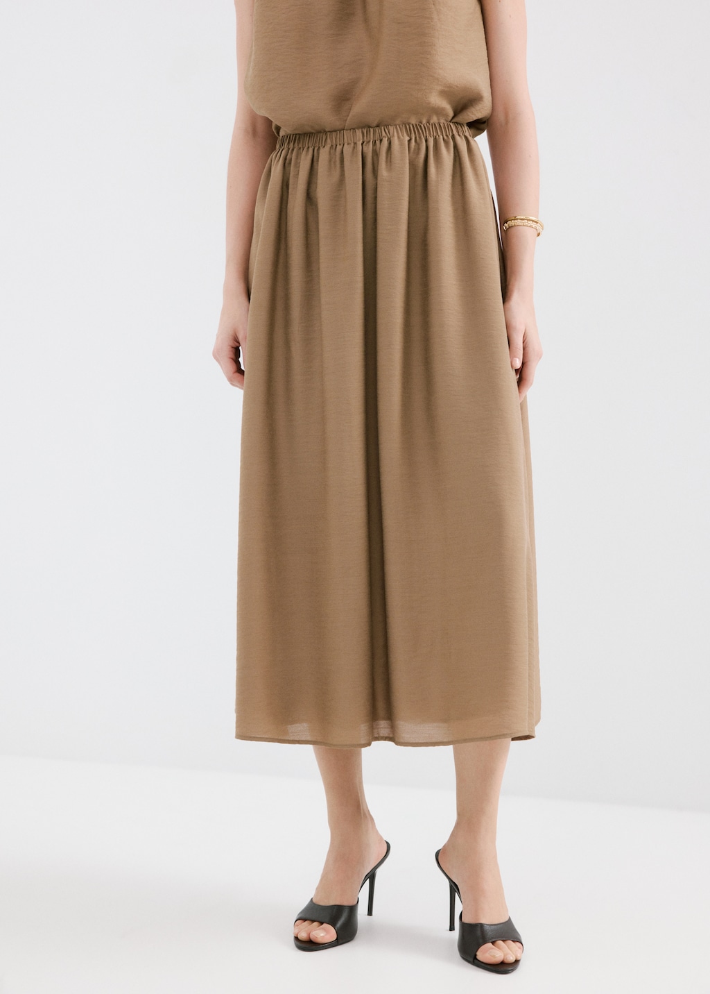 Gathered midi skirt - image 3