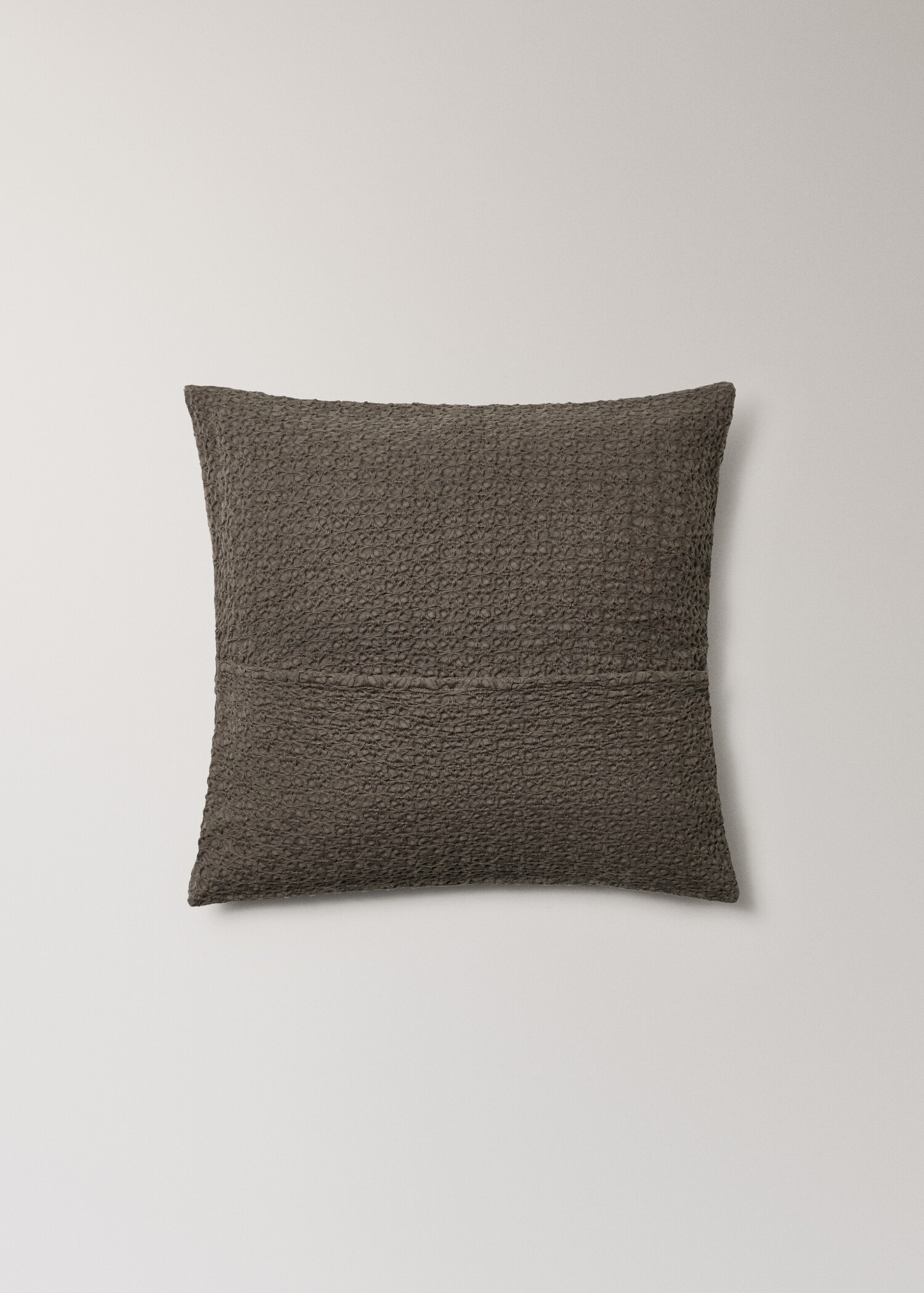 Waffle garment-dyed cotton cushion cover 50x50 cm - Details of the article 4