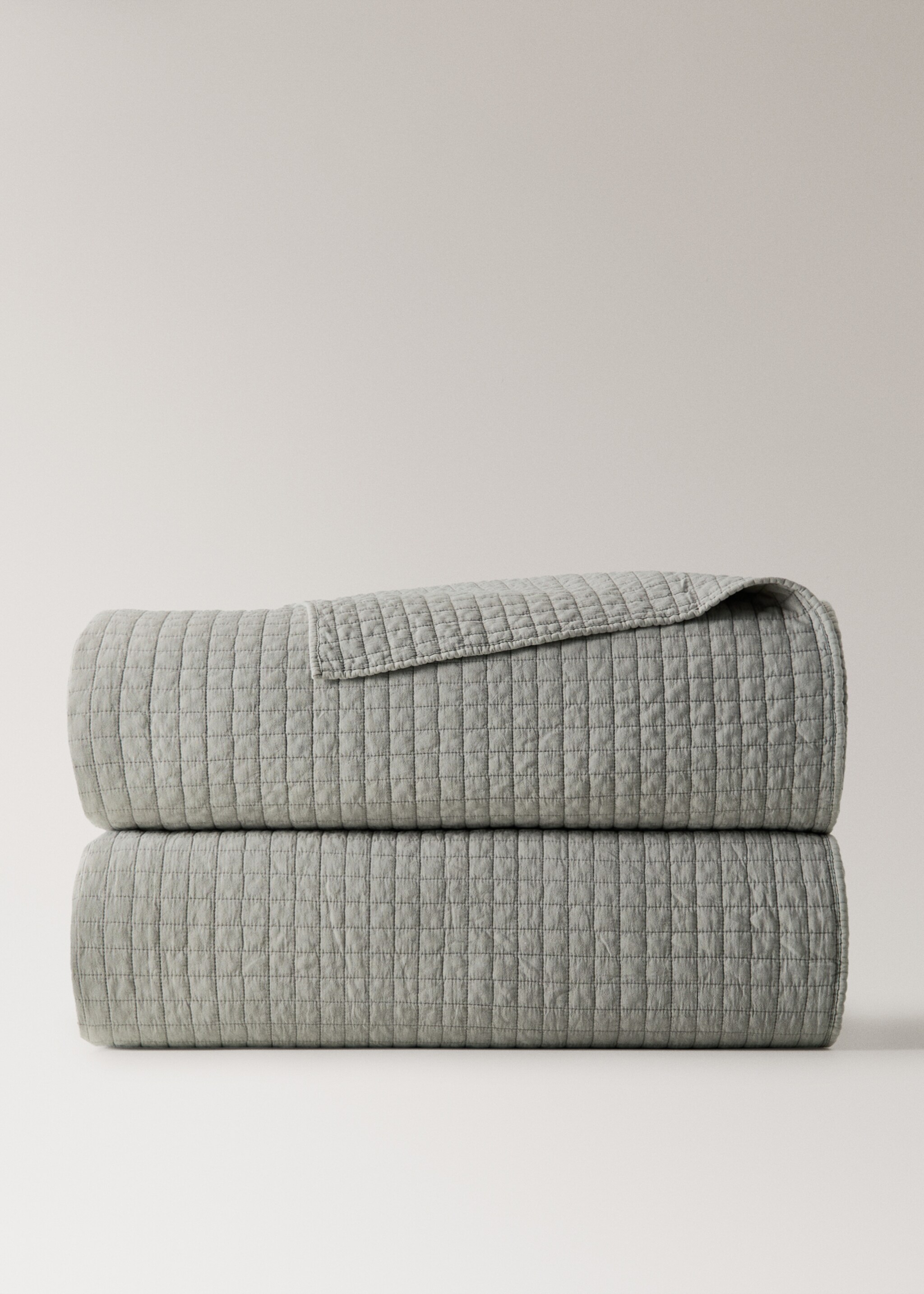 Garment-dyed cotton quilt squares Bed 130/140 cm - Article without model, Light/Pastel Grey. Ref: 27083307-00.
