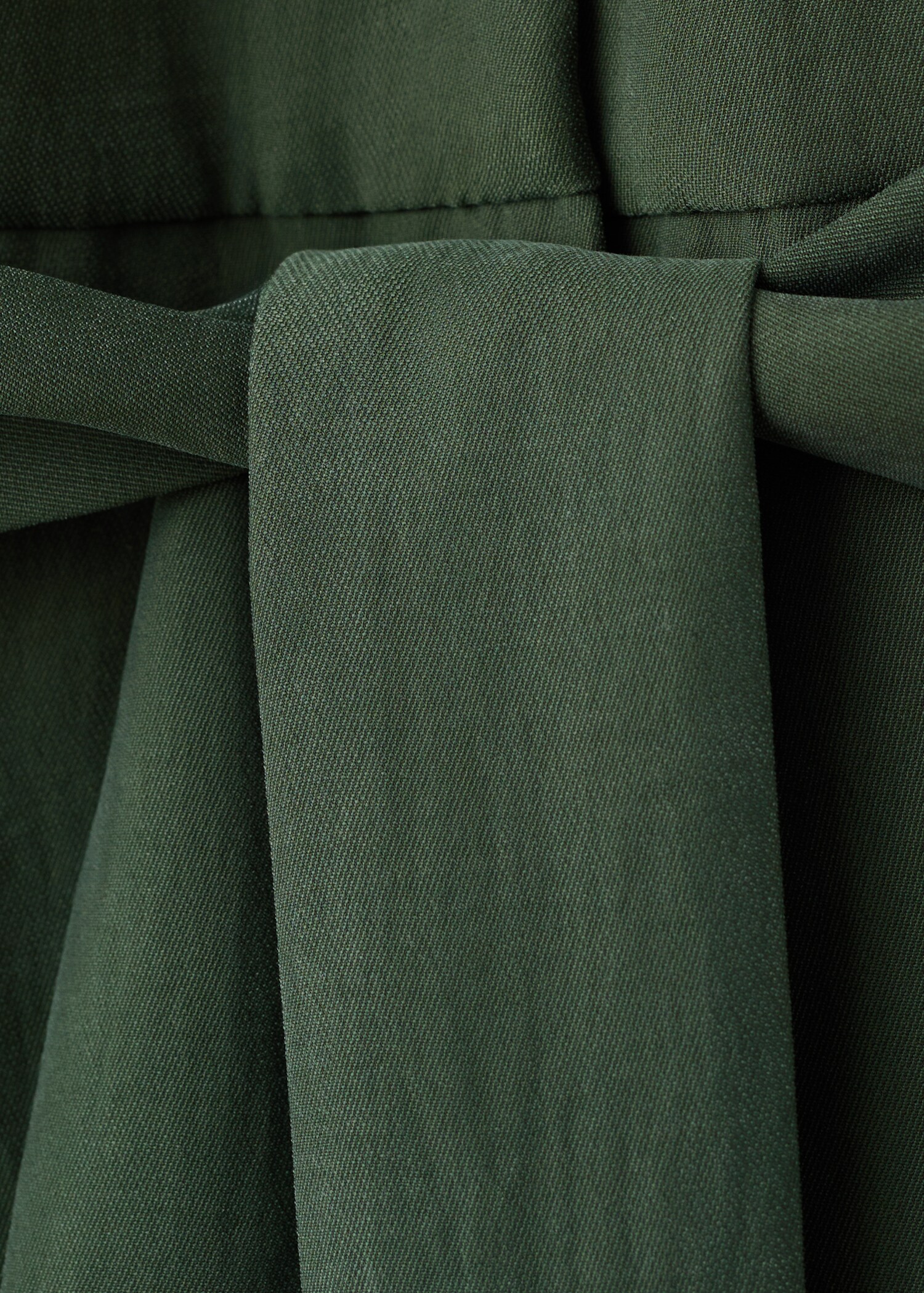 Halter-neck jumpsuit with belt - Details of the article 0