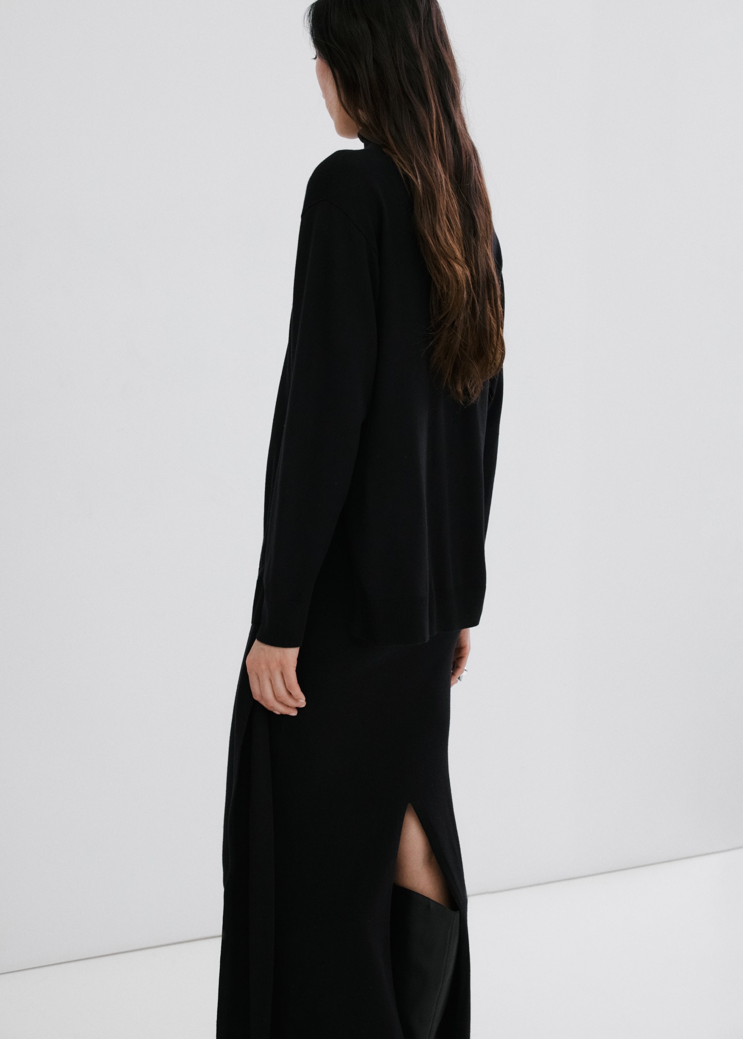 Turtleneck knit sweater - Reverse of the article